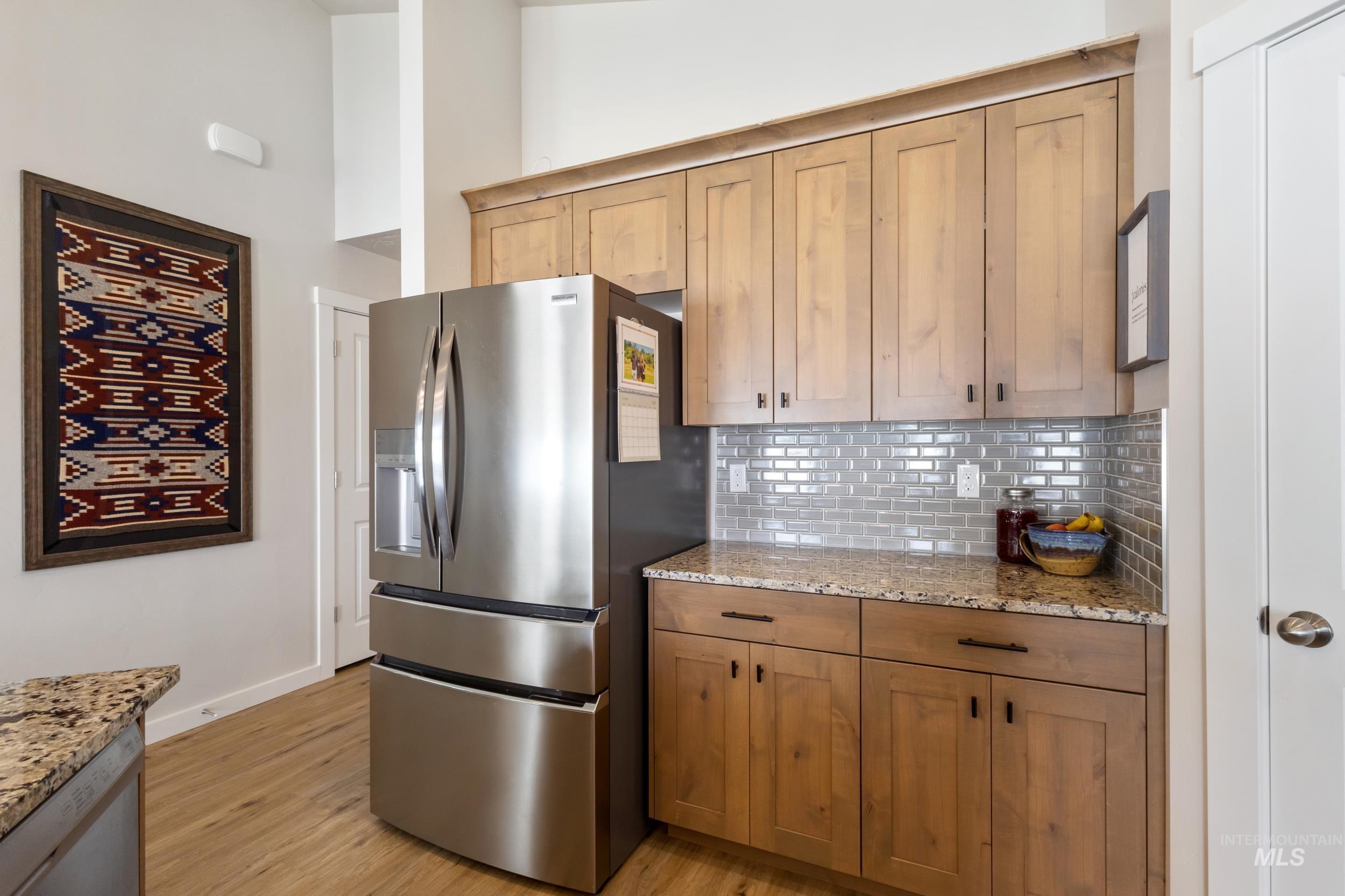 1380 Dawn St. Property Photo 6