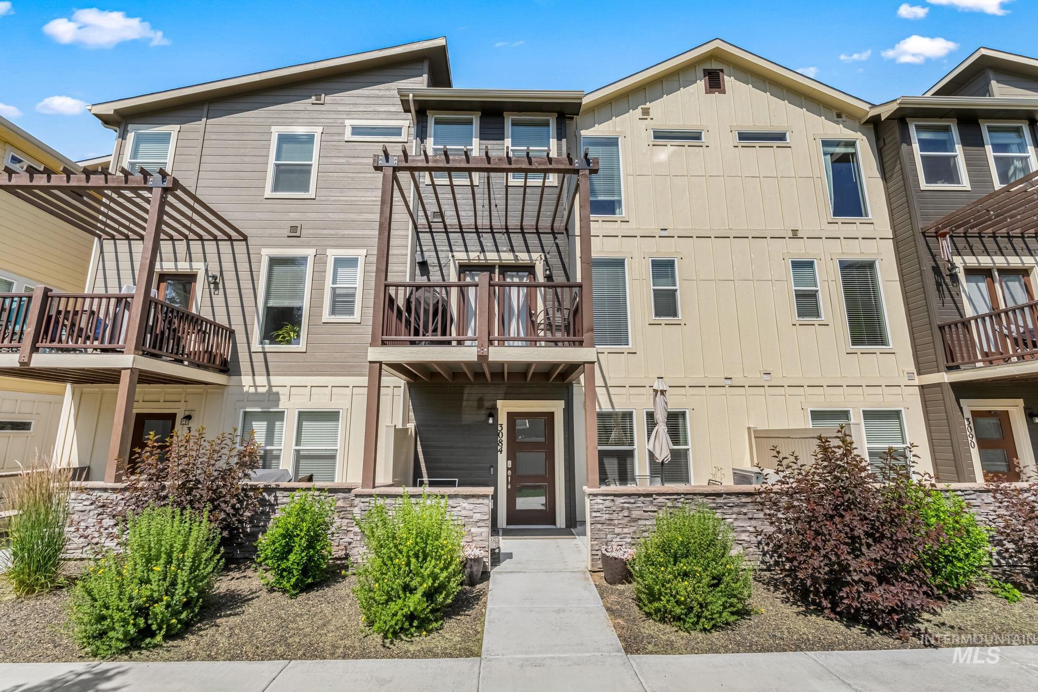 3084 N Network Ln.