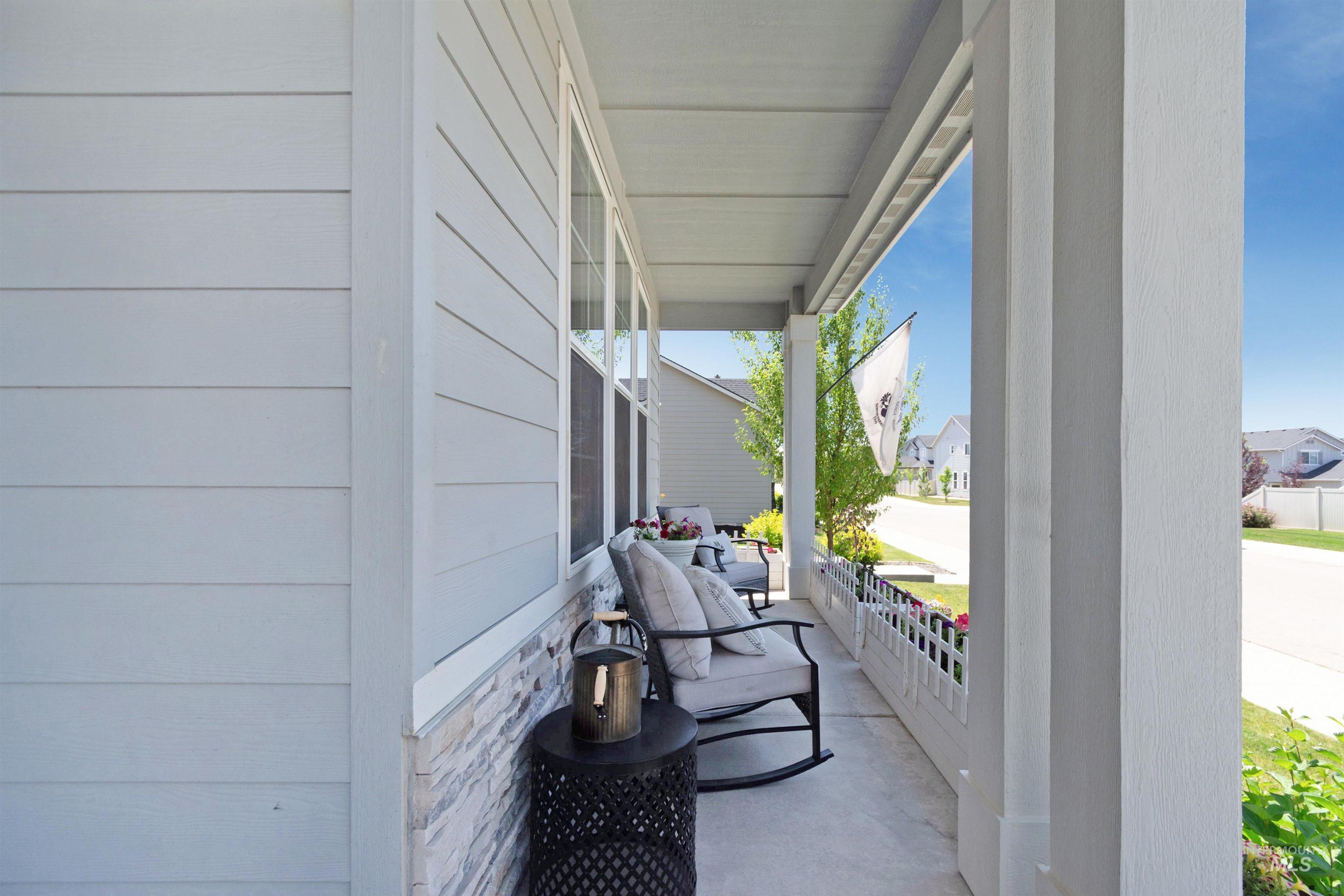 172 S Echo Canyon Ave Property Photo 4