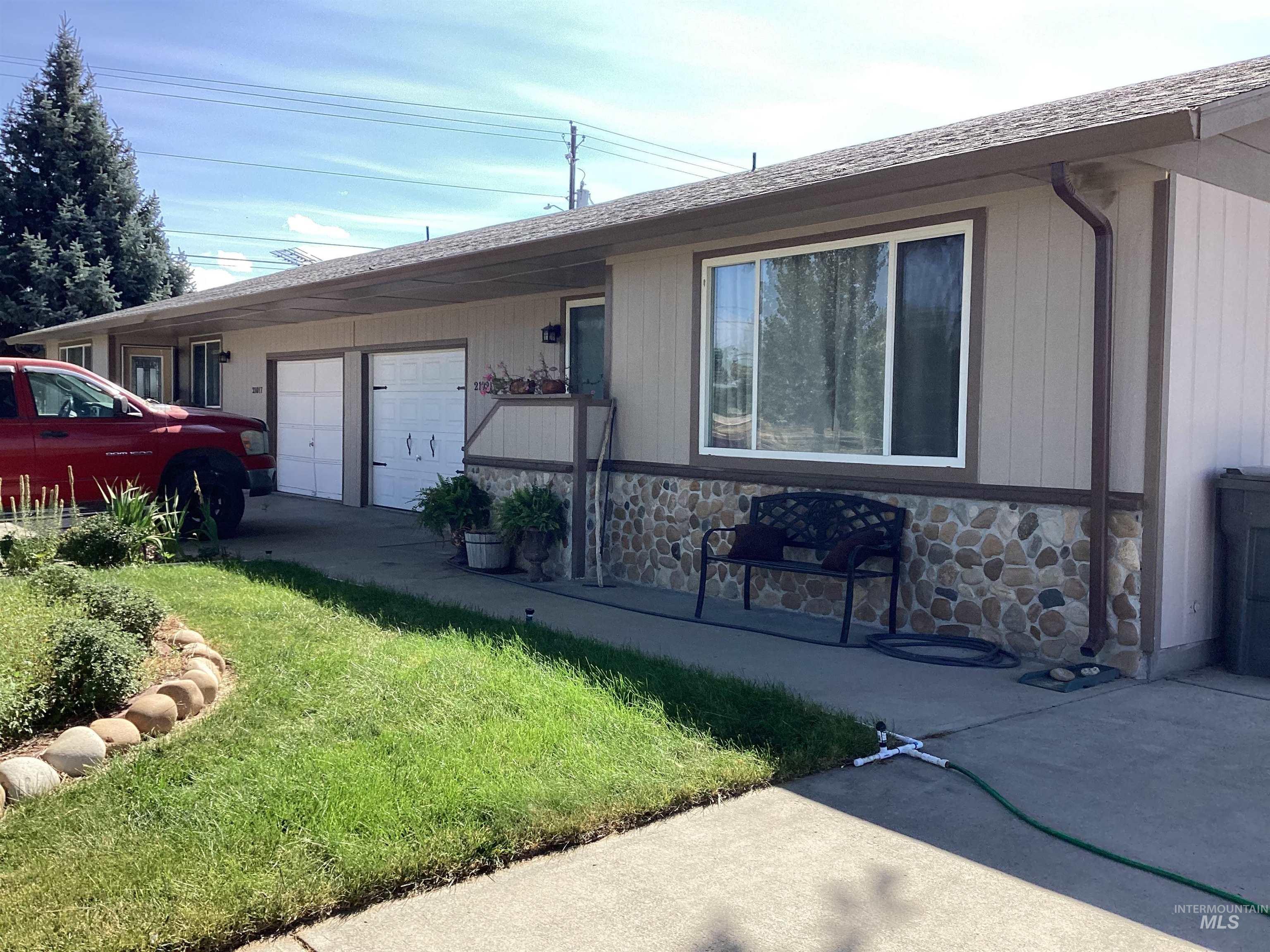 21021 Cottonwood Drive Property Photo 1