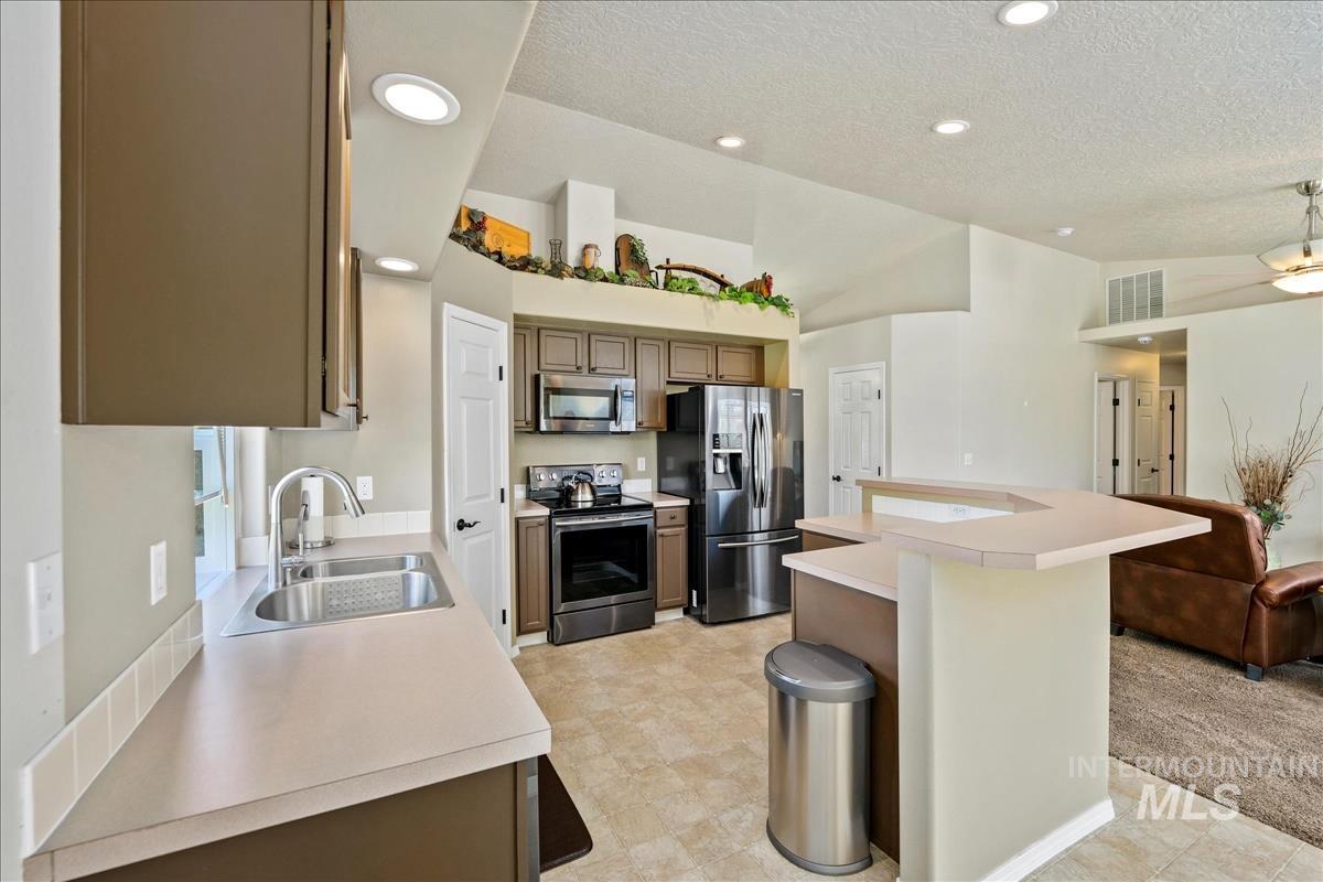 3804 Stonehedge Way Property Photo 2