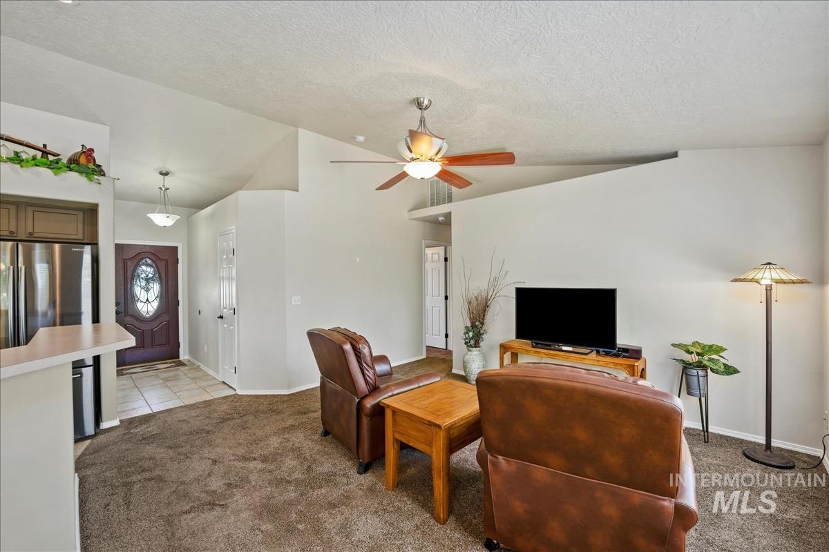 3804 Stonehedge Way Property Photo 9