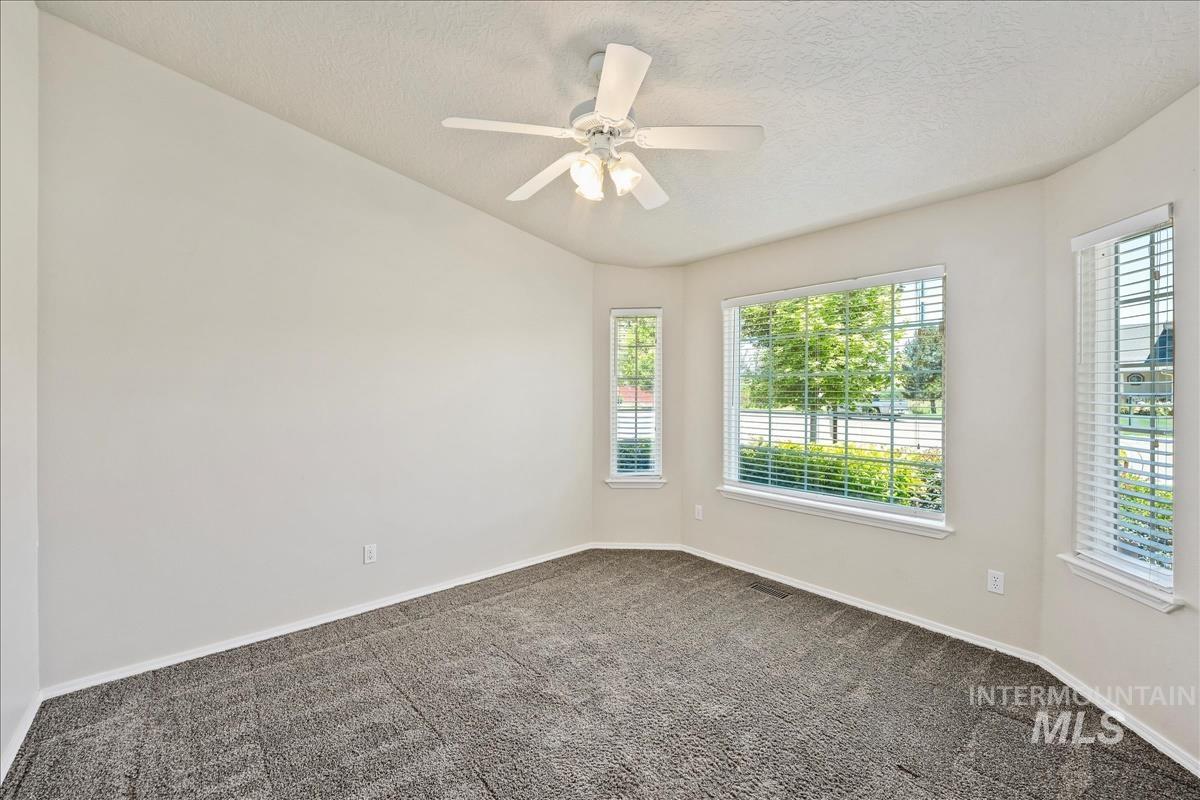 3804 Stonehedge Way Property Photo 10