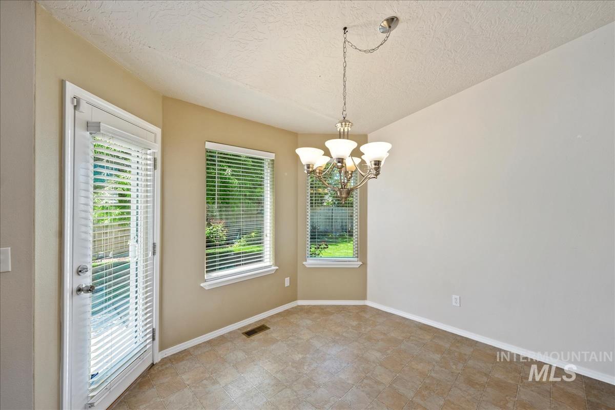 3804 Stonehedge Way Property Photo 12
