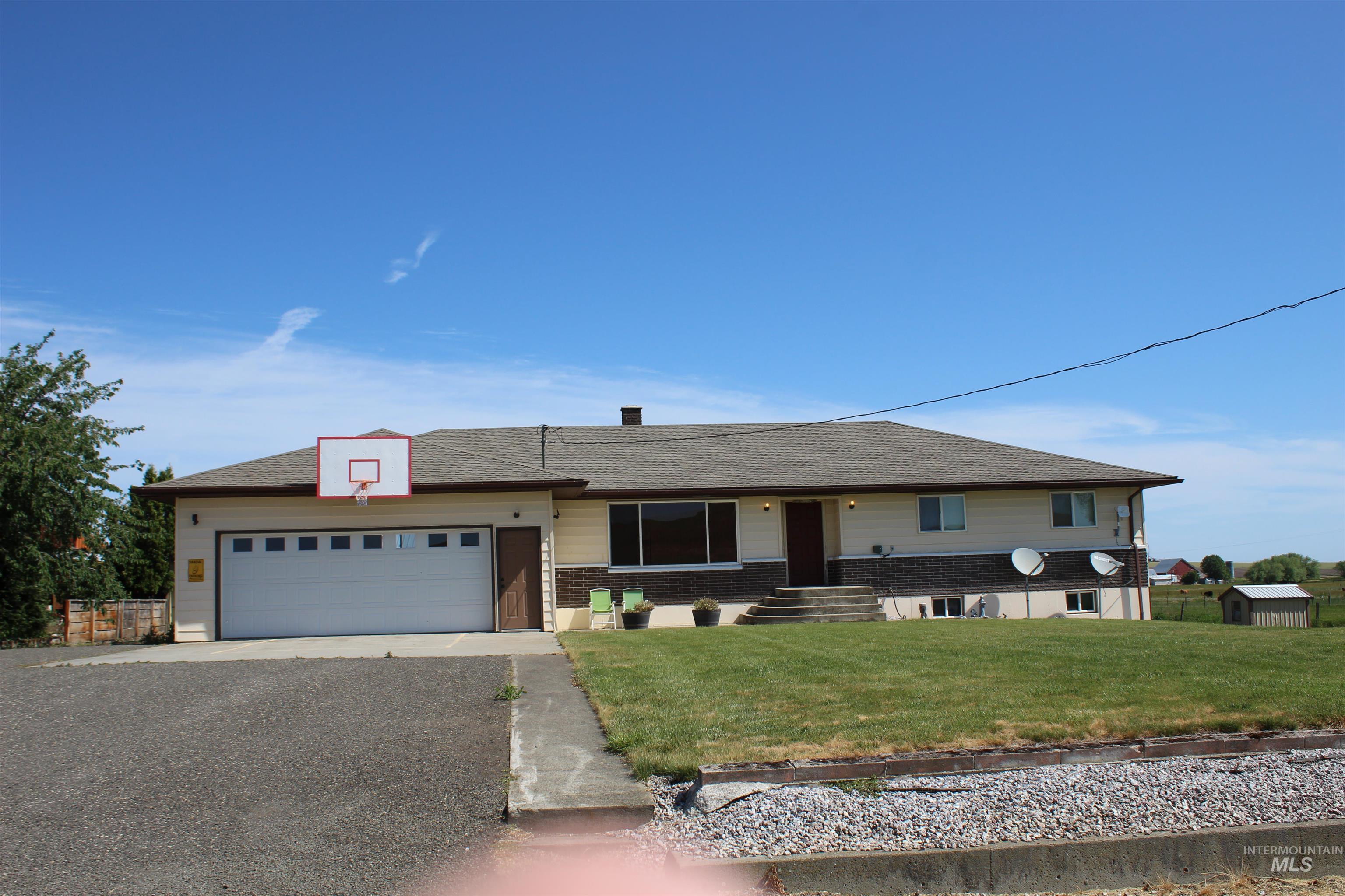 1034 Greencreek Road Property Photo 1