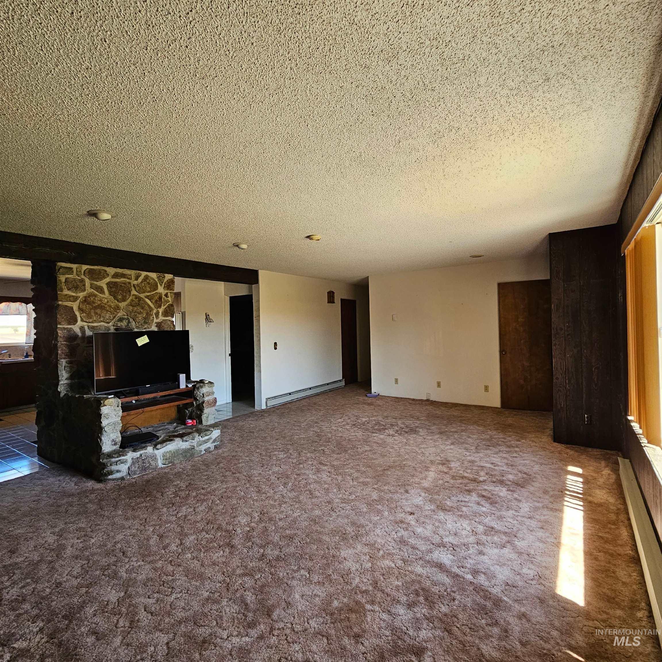 1034 Greencreek Road Property Photo 4