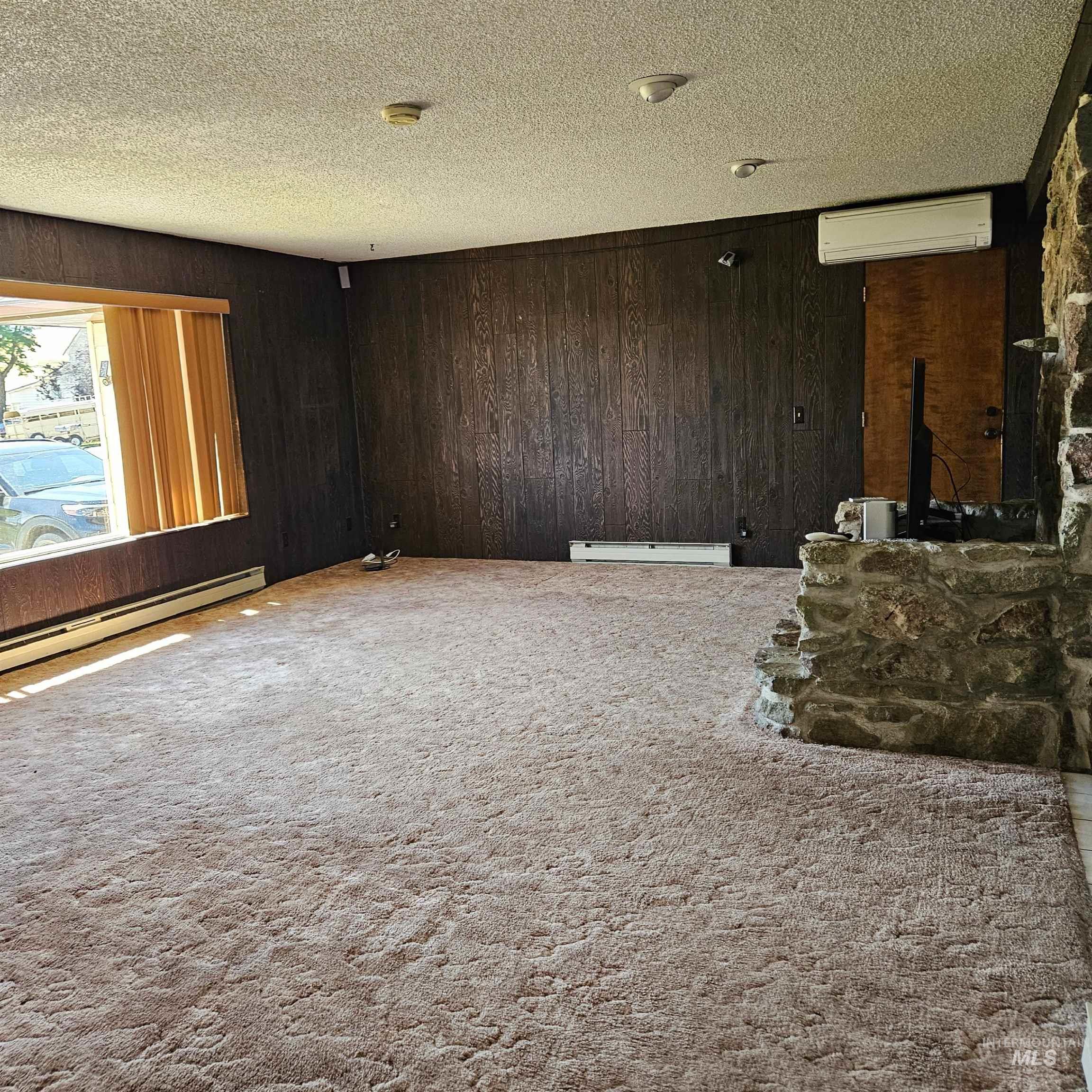 1034 Greencreek Road Property Photo 5