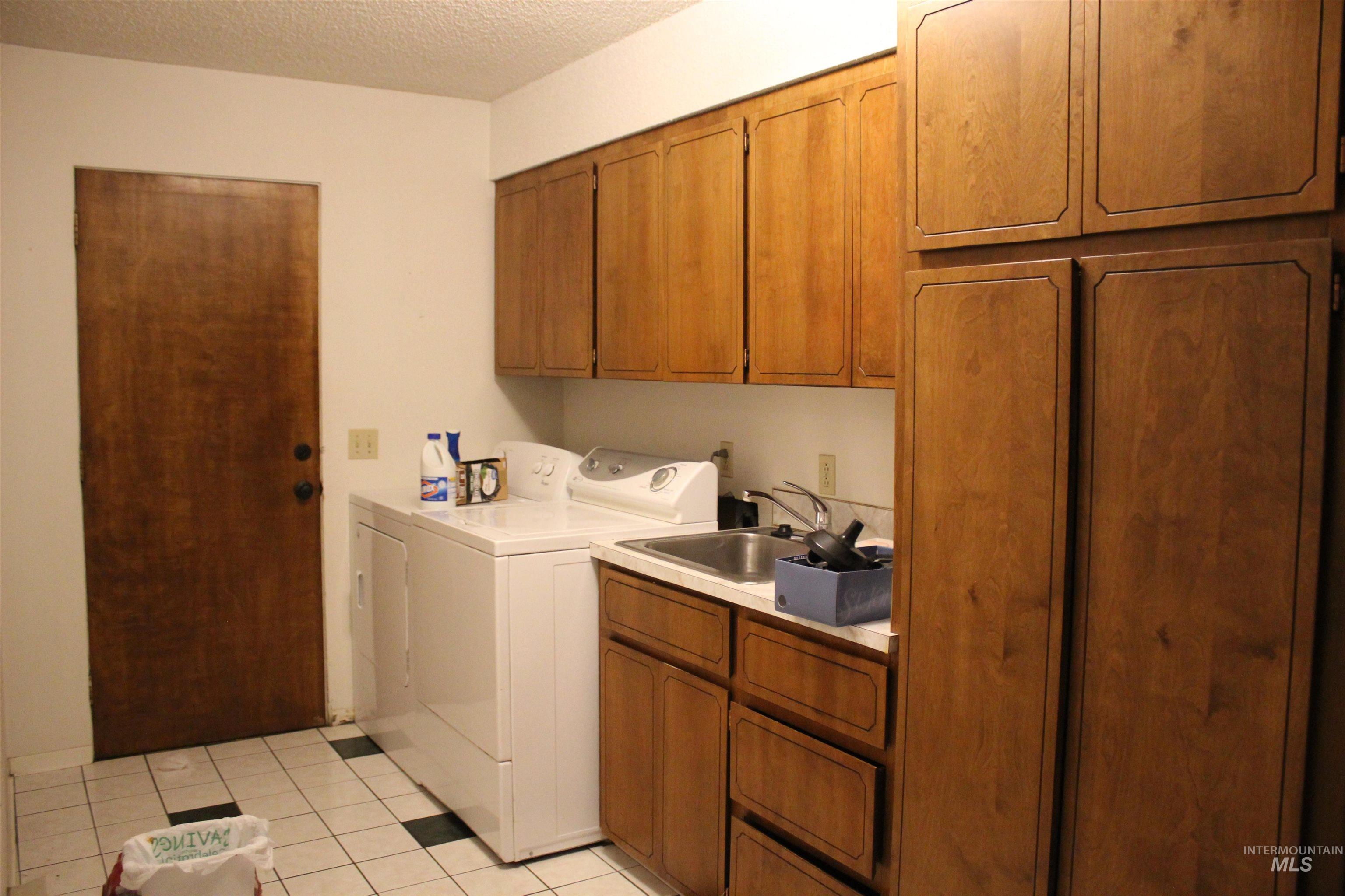 1034 Greencreek Road Property Photo 6