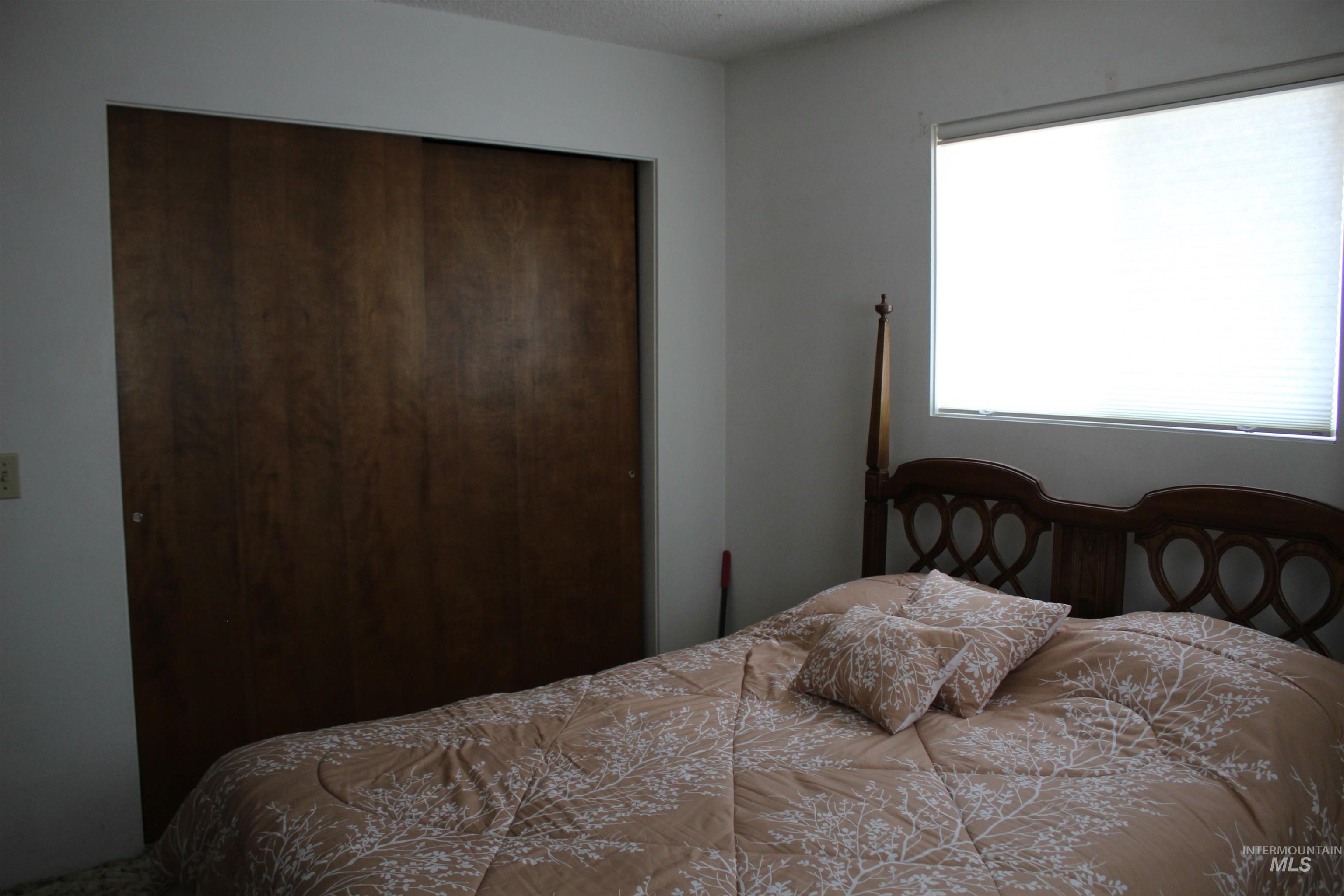 1034 Greencreek Road Property Photo 9
