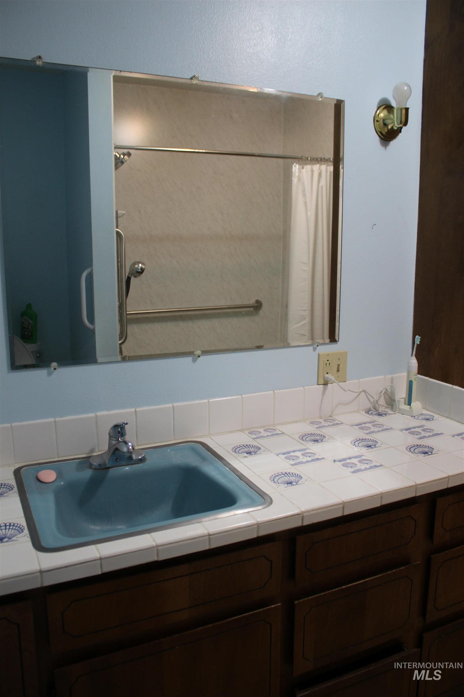 1034 Greencreek Road Property Photo 13
