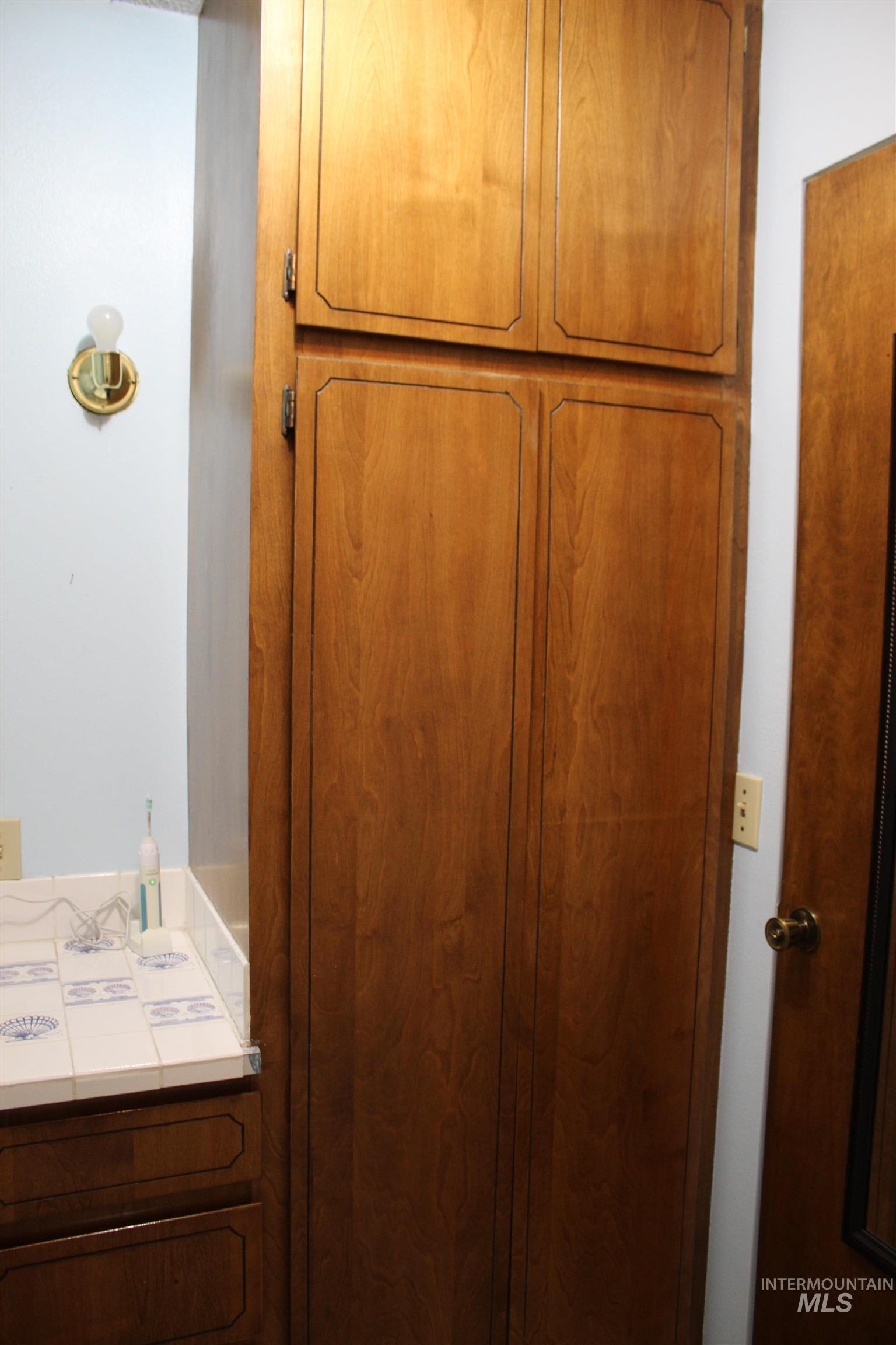 1034 Greencreek Road Property Photo 14
