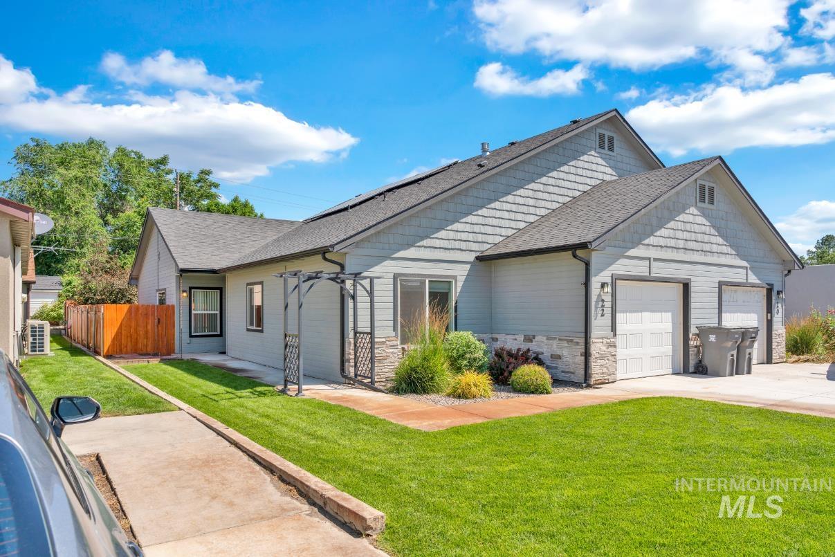22 W Owyhee Ave Property Photo 1