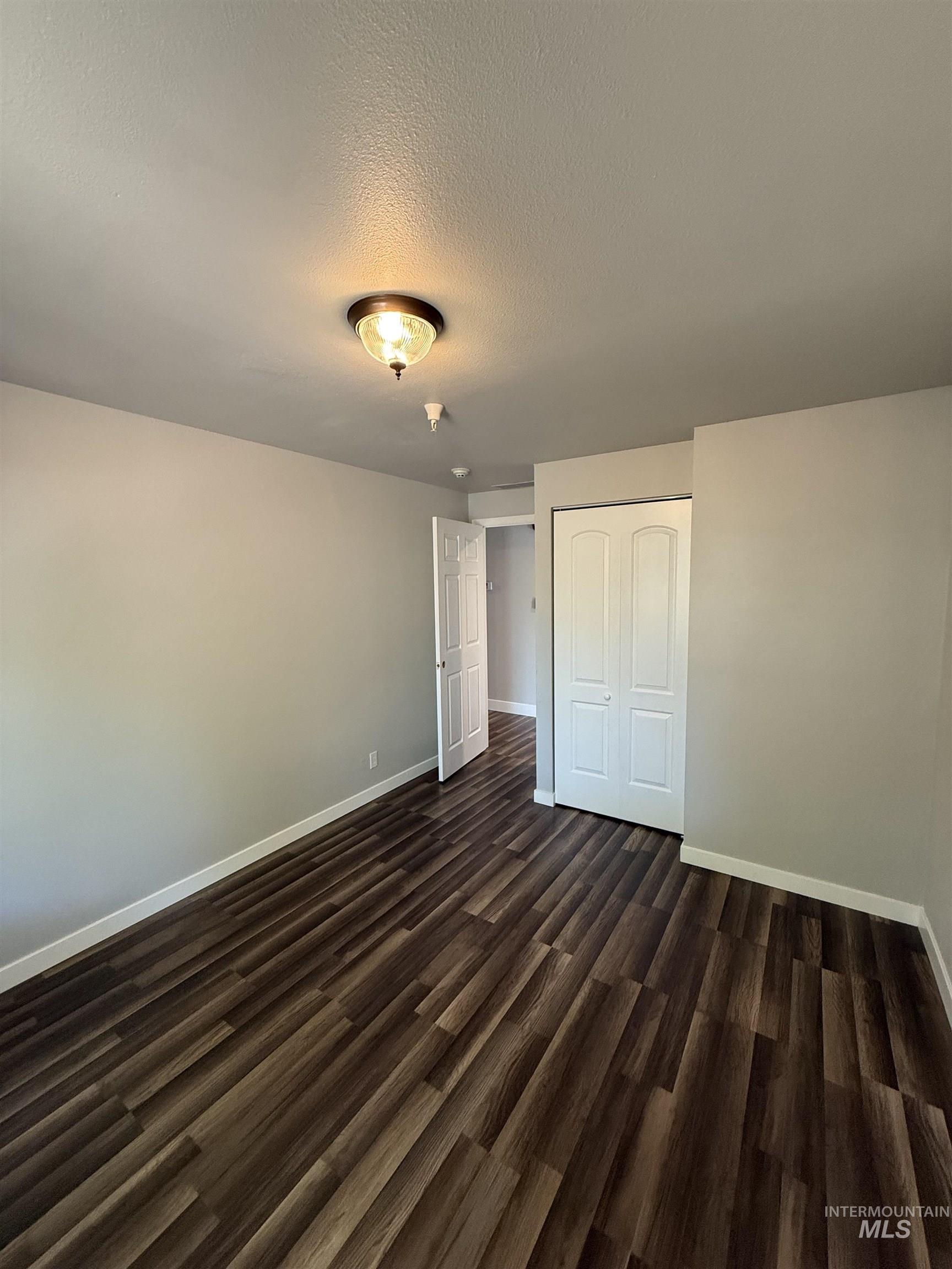 2113 W Jefferson St Property Photo 24