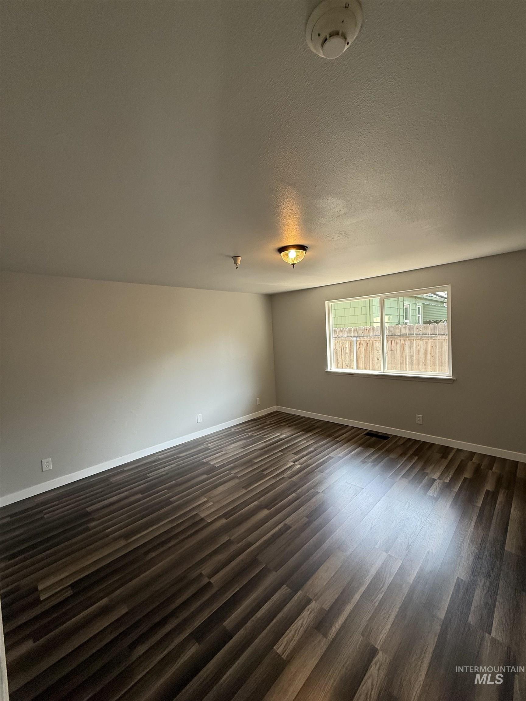 2113 W Jefferson St Property Photo 25