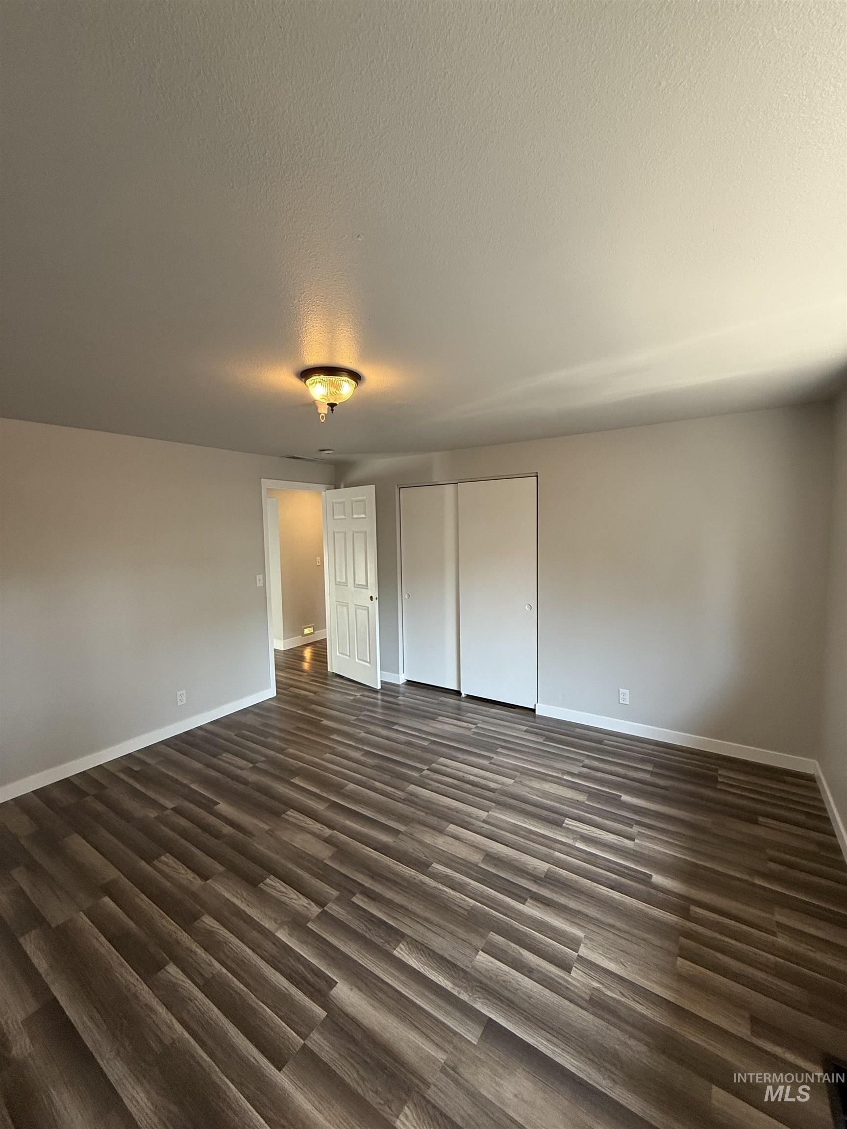 2113 W Jefferson St Property Photo 29