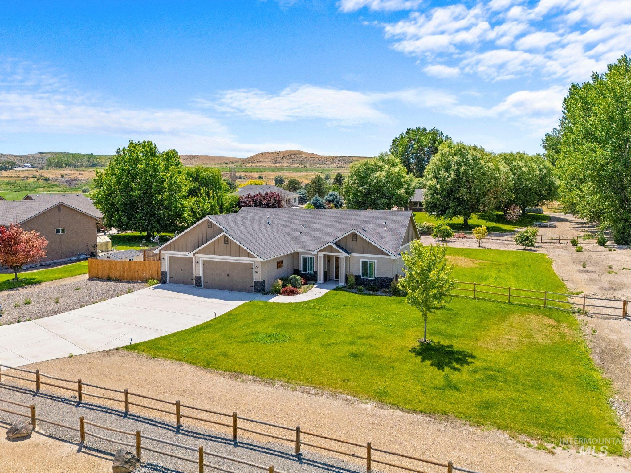 7253 River View Dr. Property Photo 1