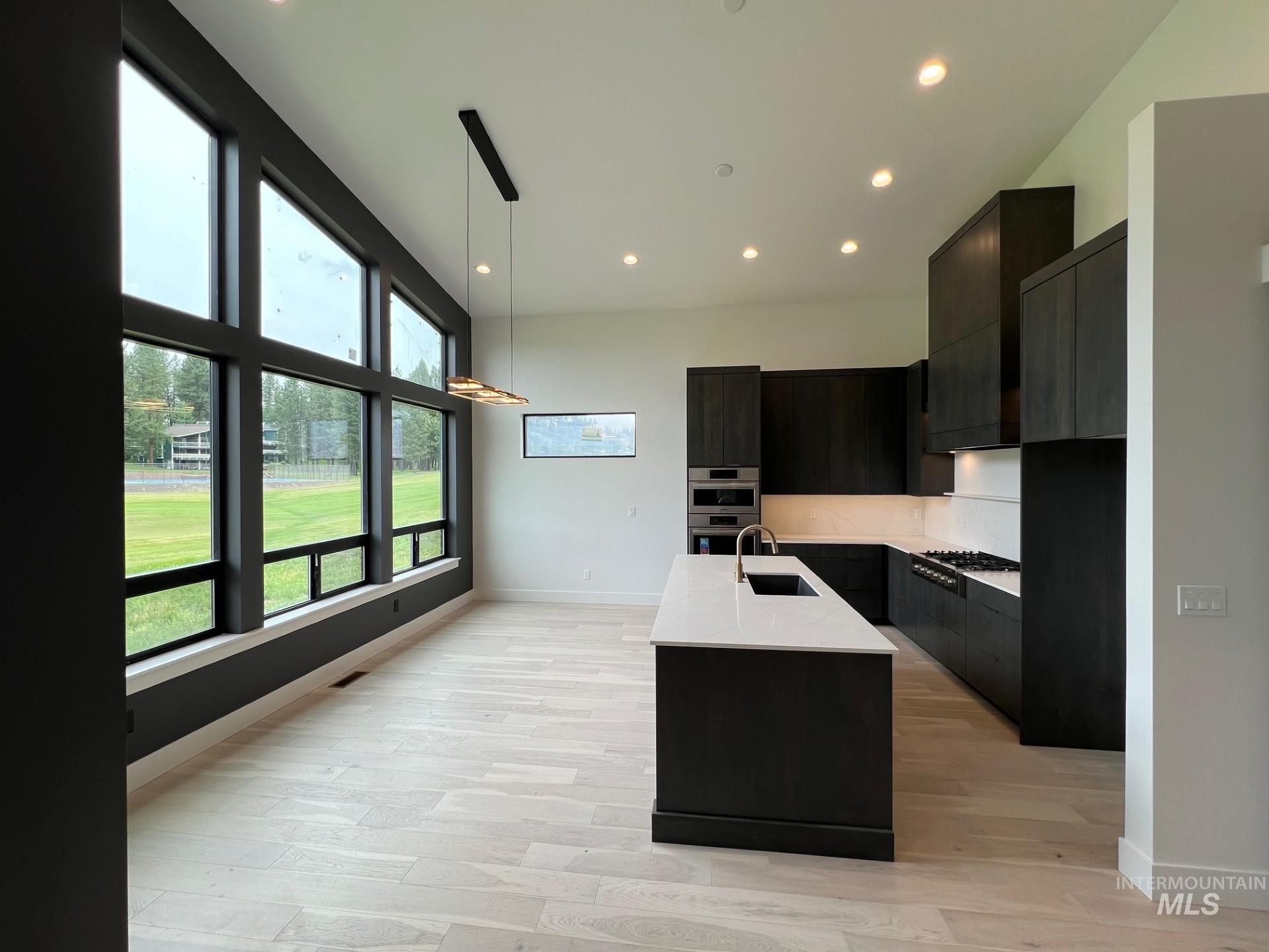 3839 Village Loop Property Photo 9