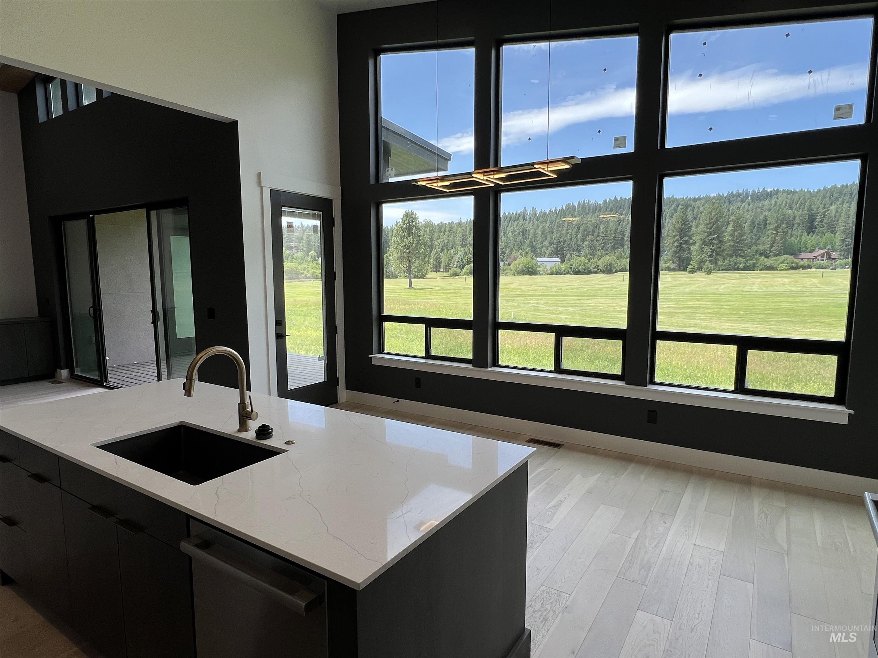 3839 Village Loop Property Photo 10