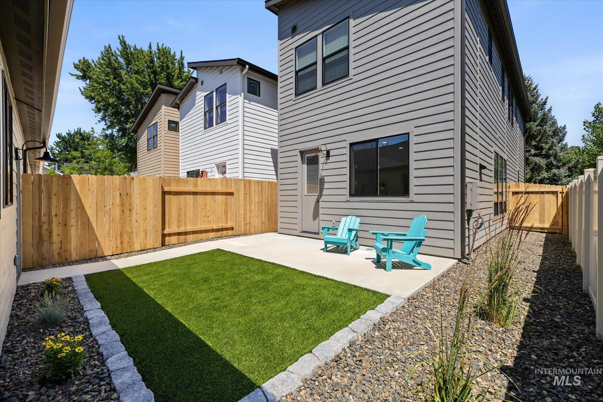 1529 S Lincoln Ave Property Photo 3