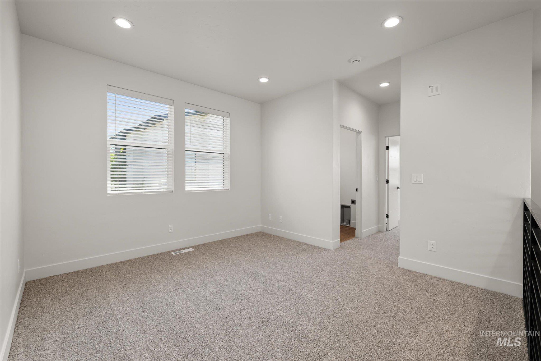 1529 S Lincoln Ave Property Photo 10