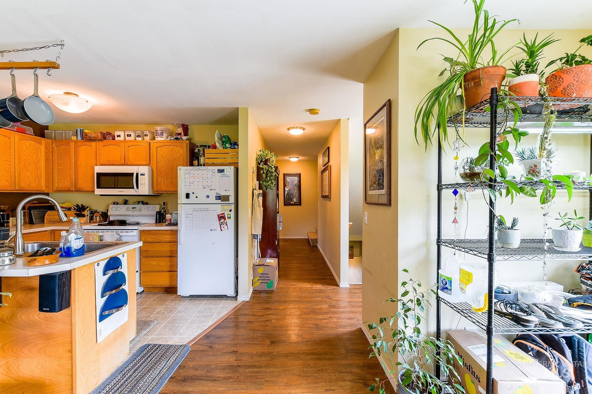 933 Public Avenue Property Photo 18