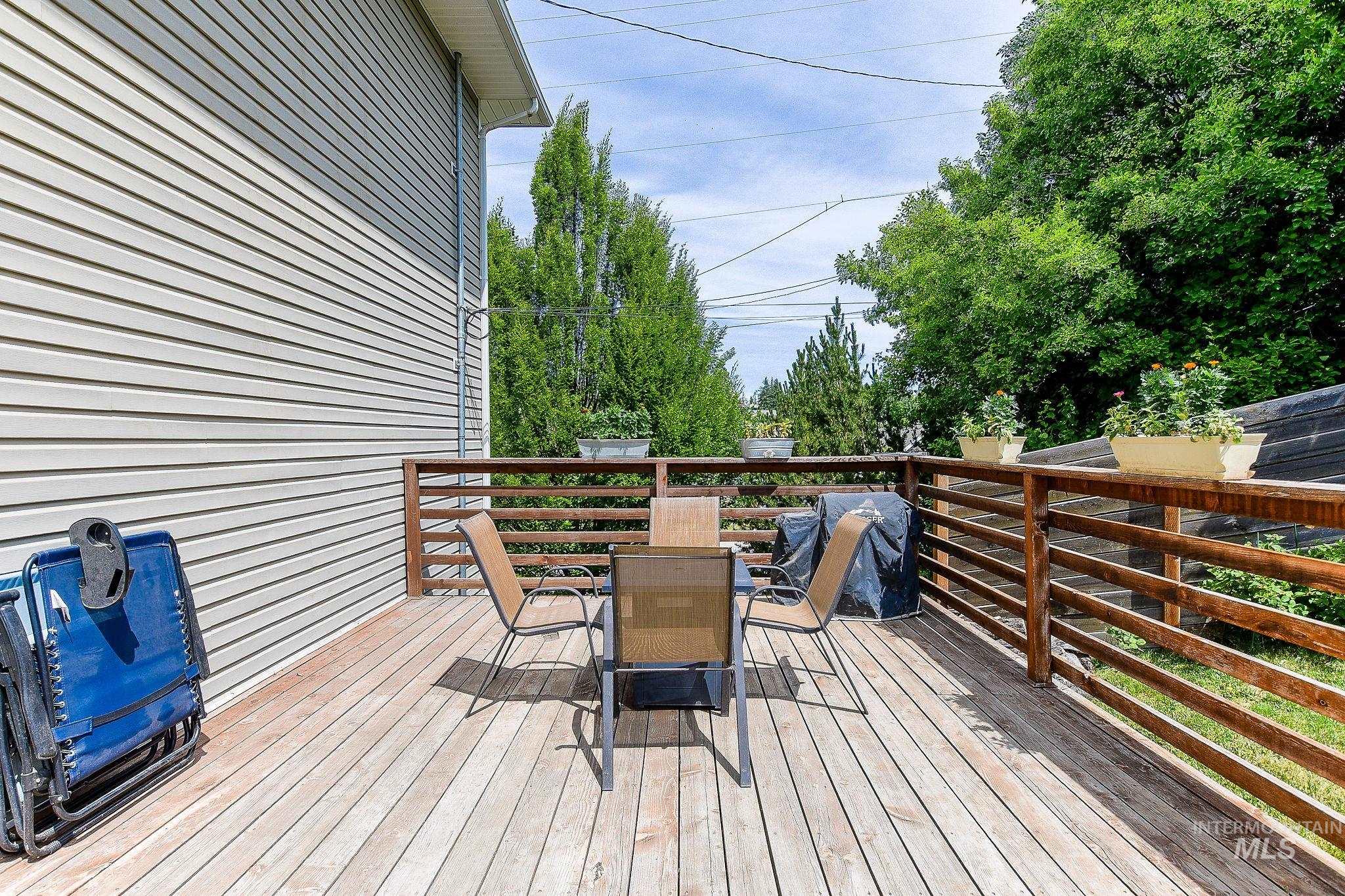 933 Public Avenue Property Photo 35