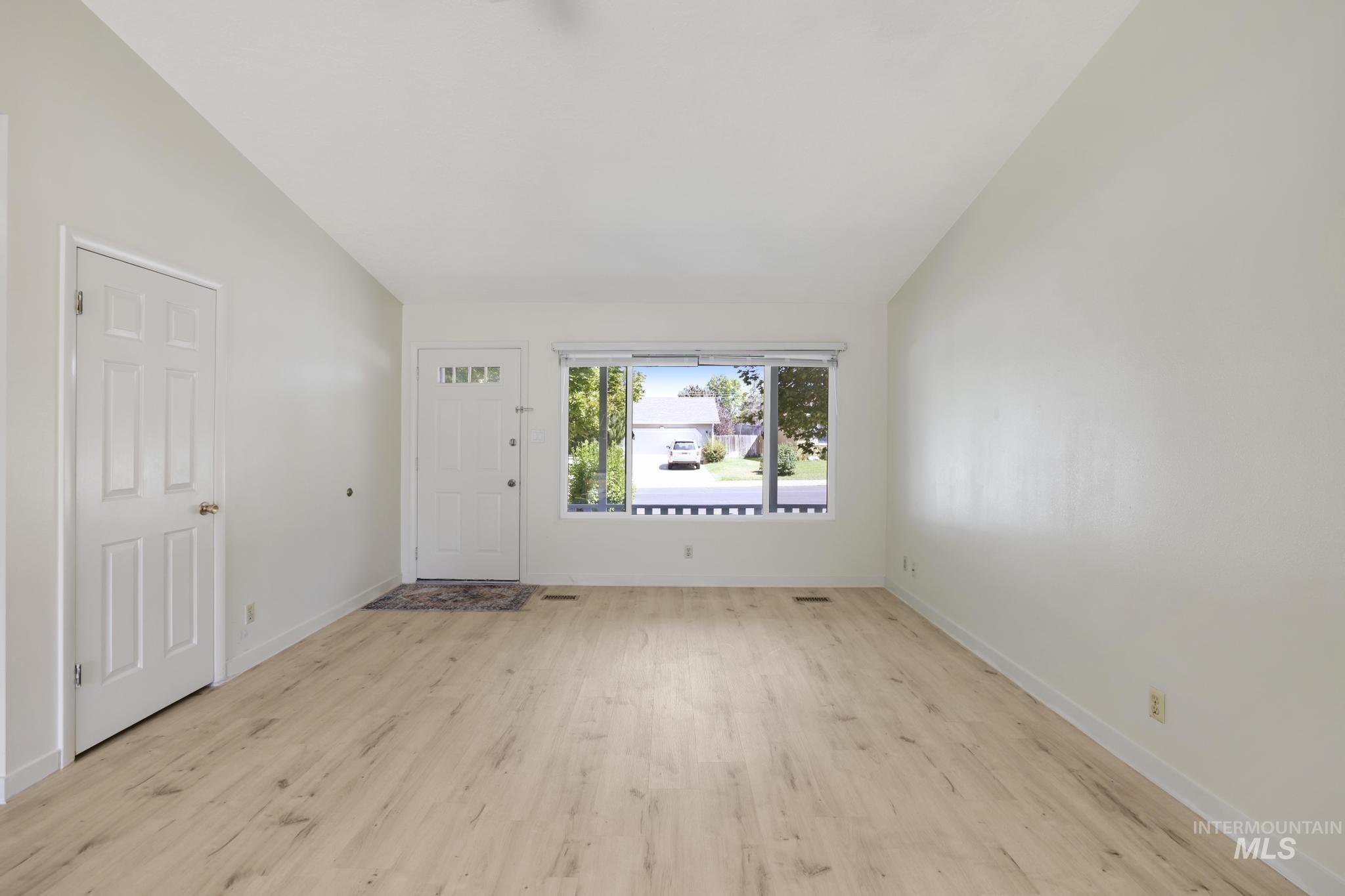 711 Cypress Property Photo 6