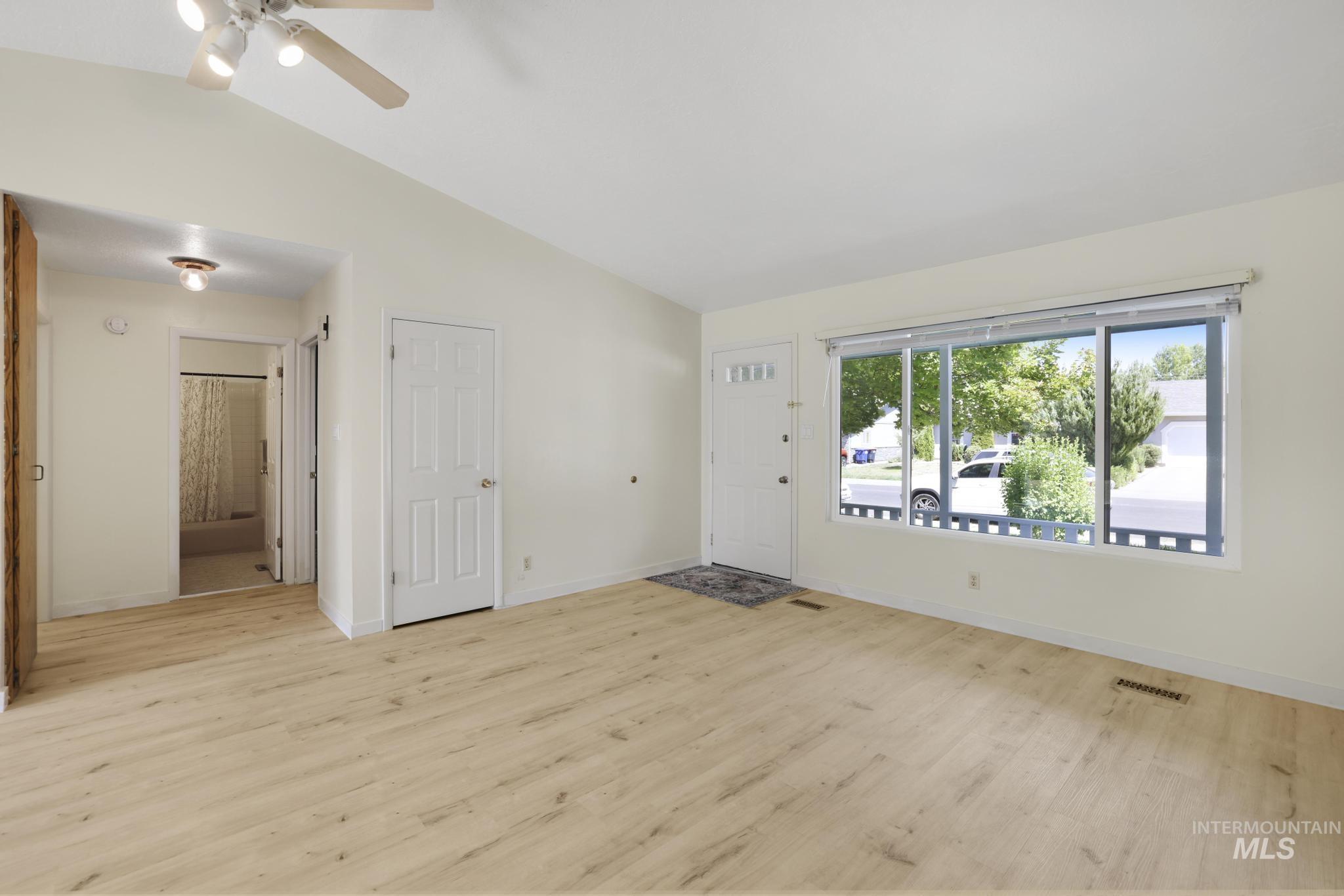 711 Cypress Property Photo 7