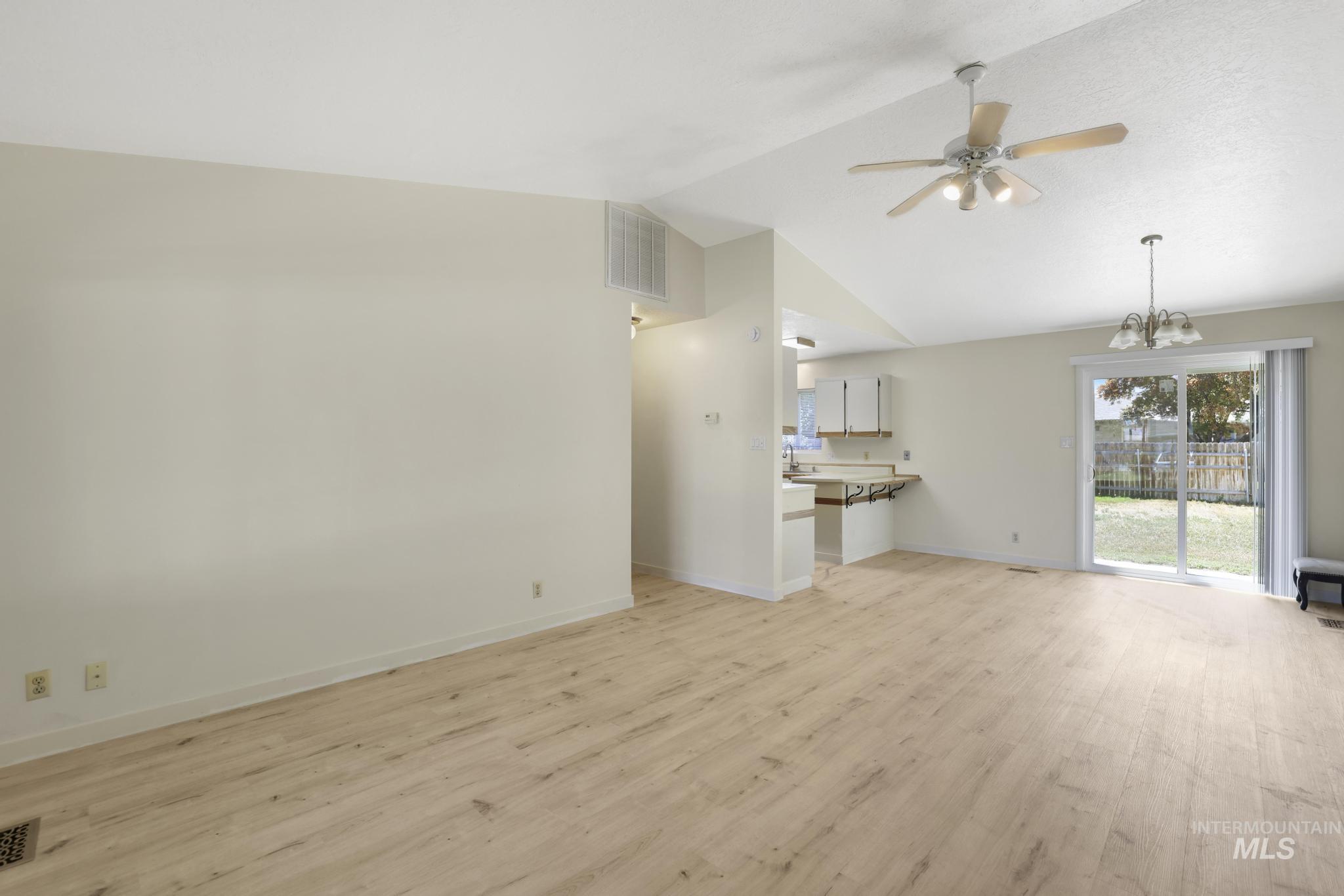 711 Cypress Property Photo 8