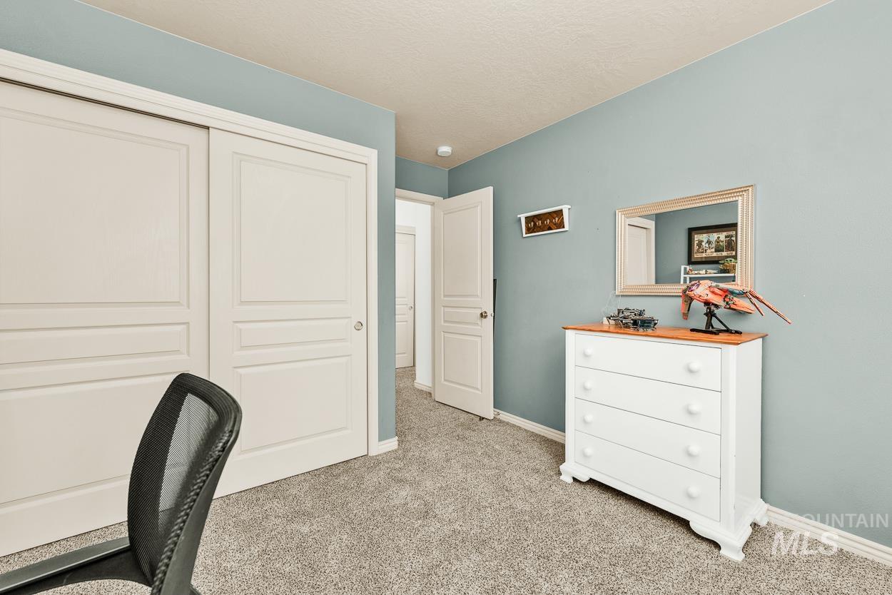 1298 E Portobello Court Property Photo 21