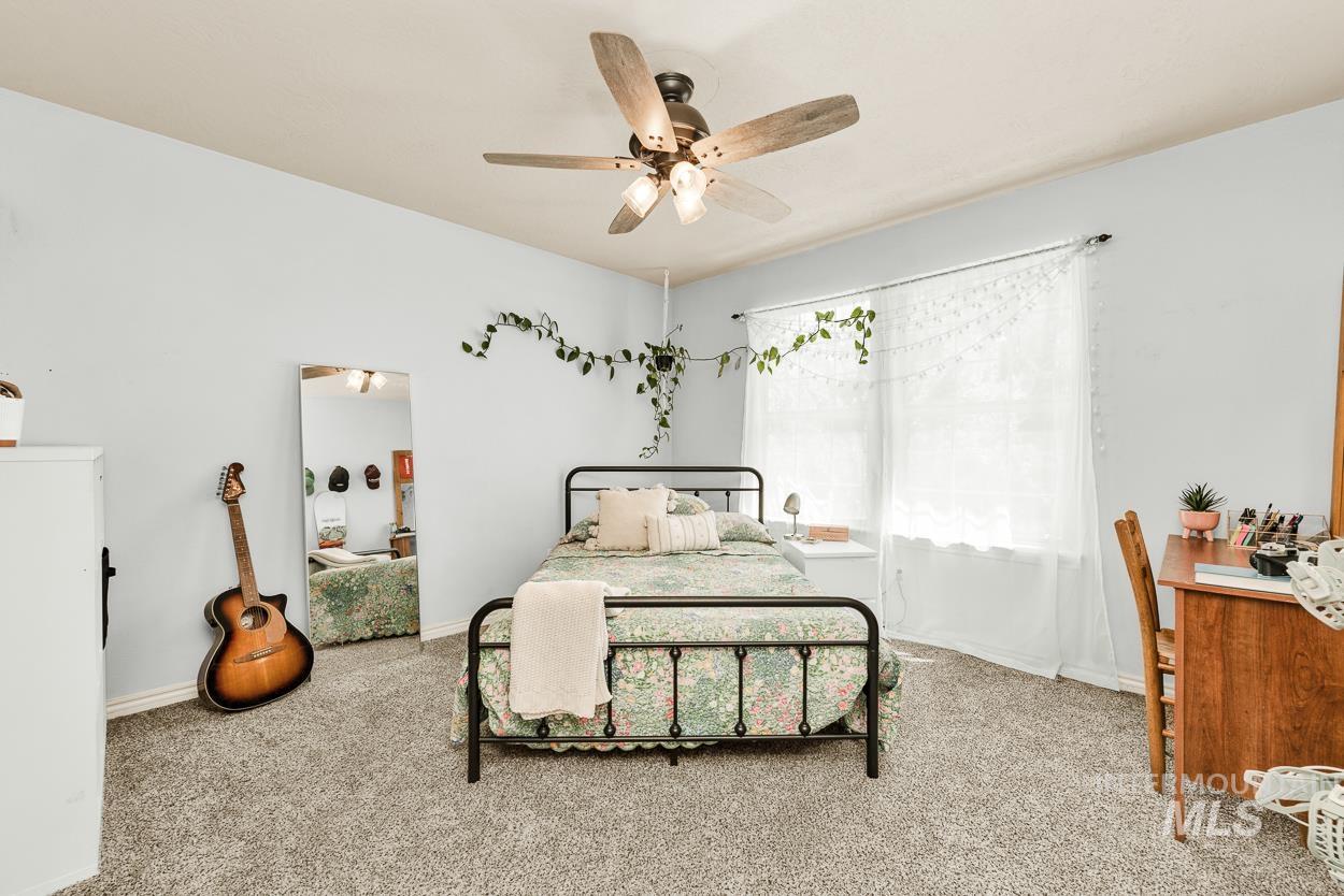 1298 E Portobello Court Property Photo 23