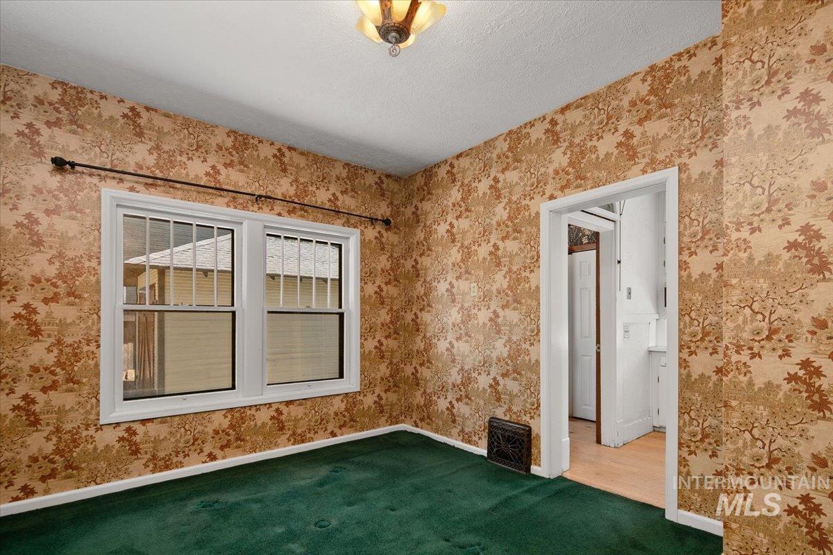 616 N 20th. Property Photo 2