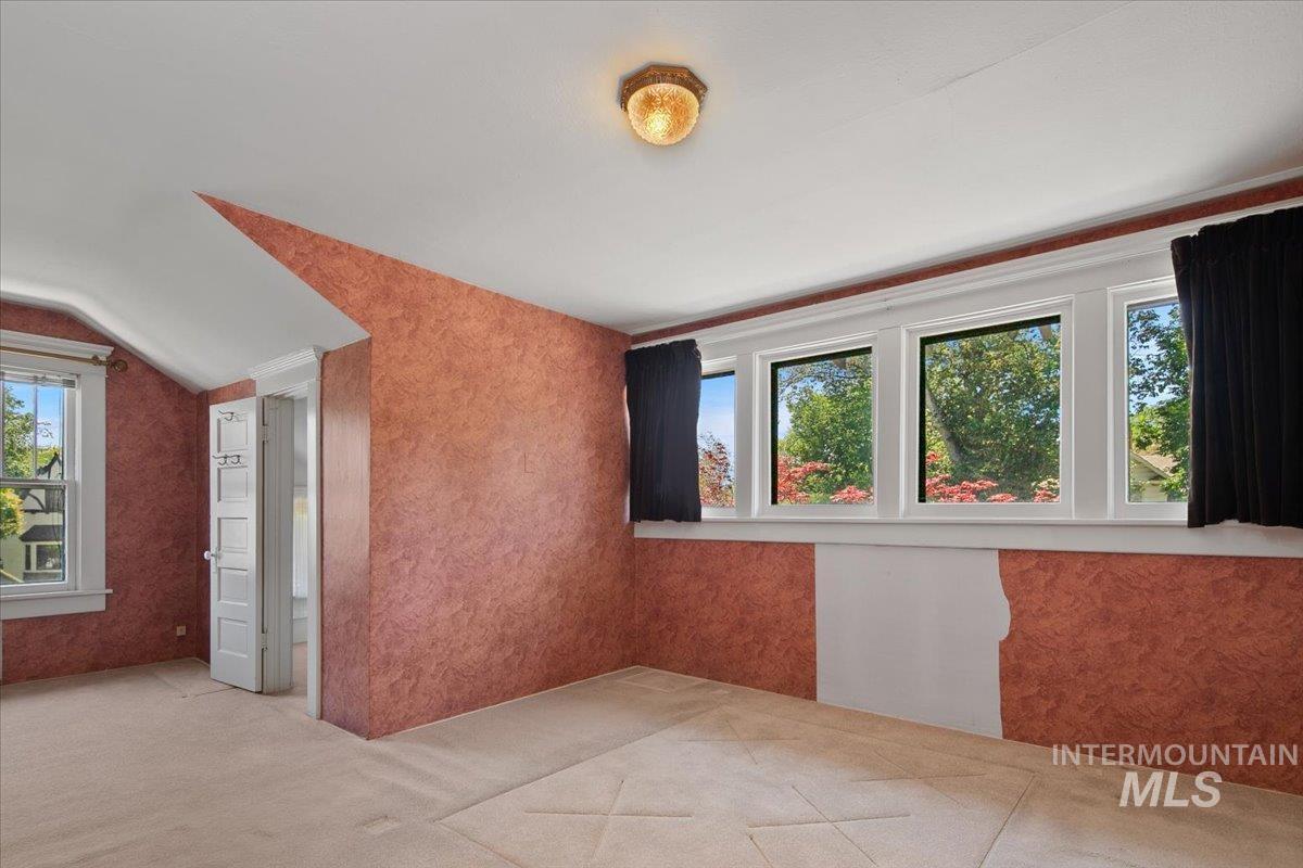 616 N 20th. Property Photo 17