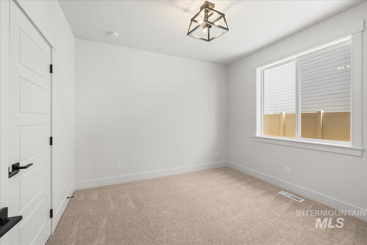 7402 E Newcastle Dr Property Photo 14