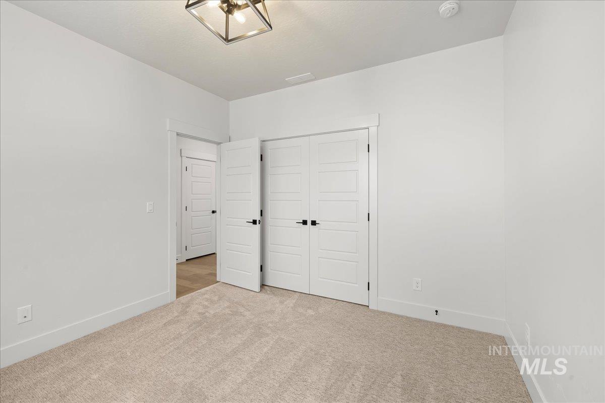 7402 E Newcastle Dr Property Photo 15