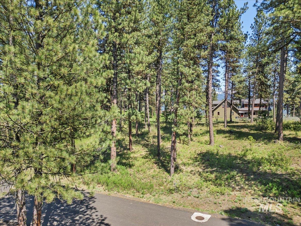 L1B11 Yarrow Dr Property Photo 1