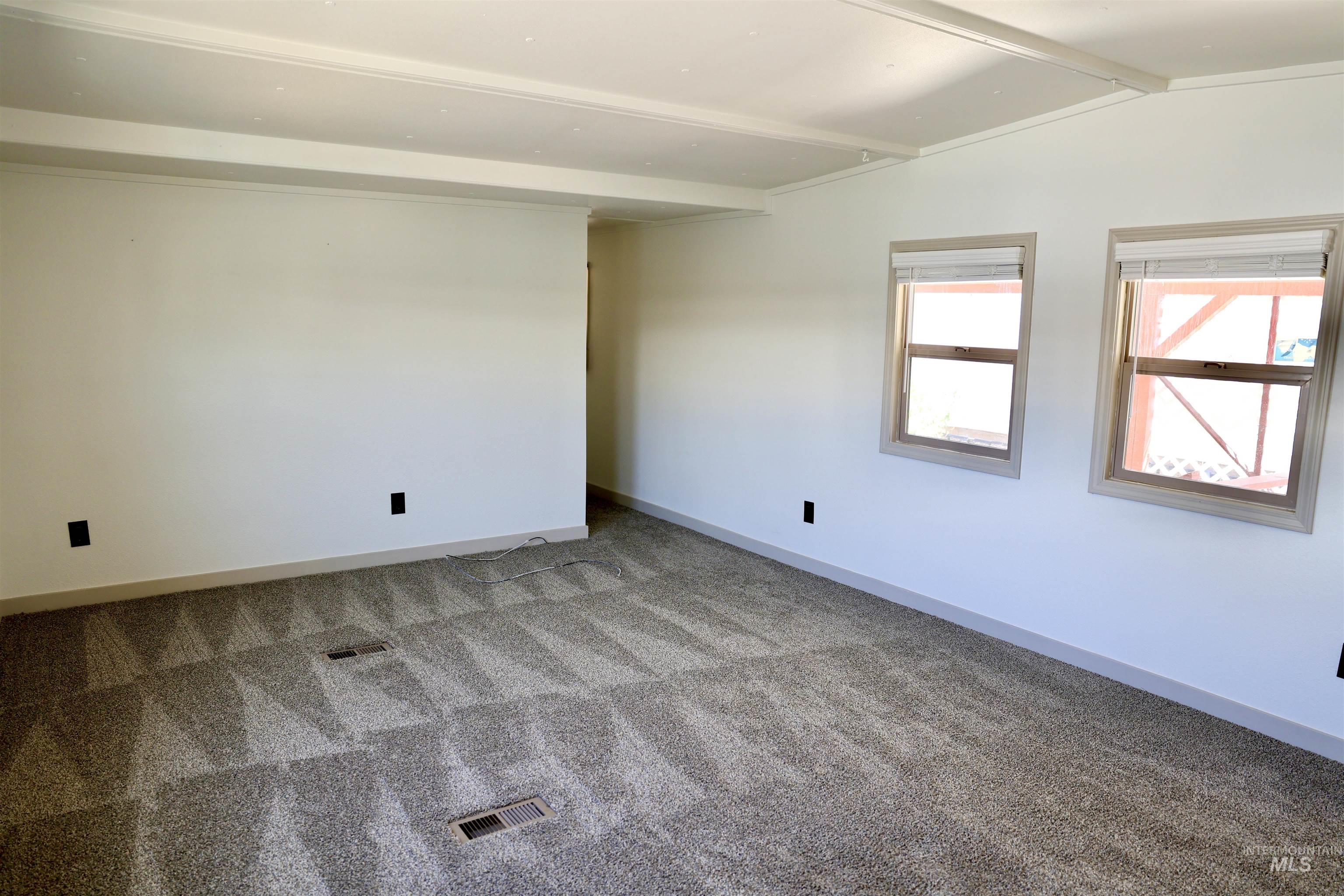1640 E Main St Property Photo 5