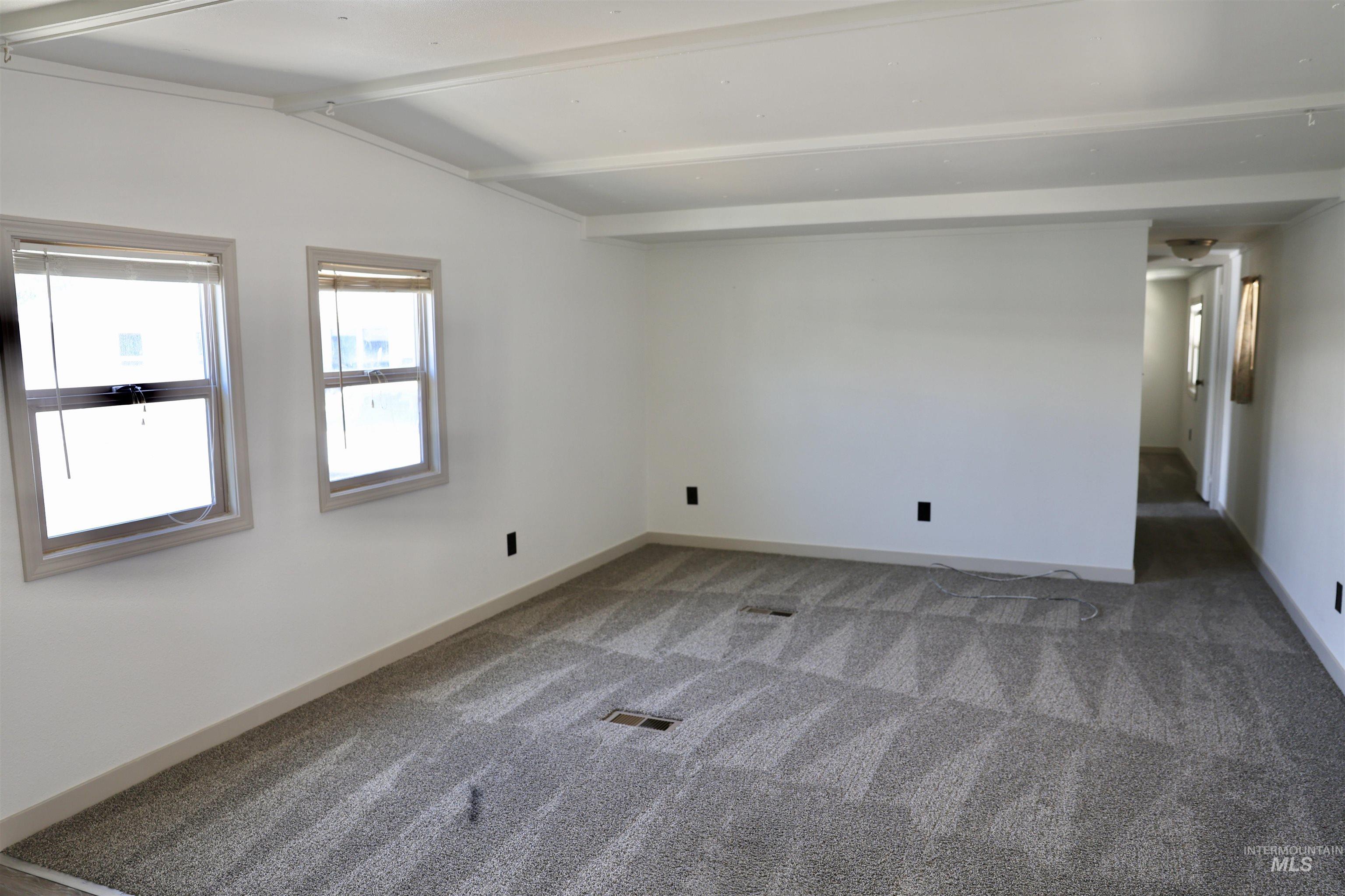 1640 E Main St Property Photo 6