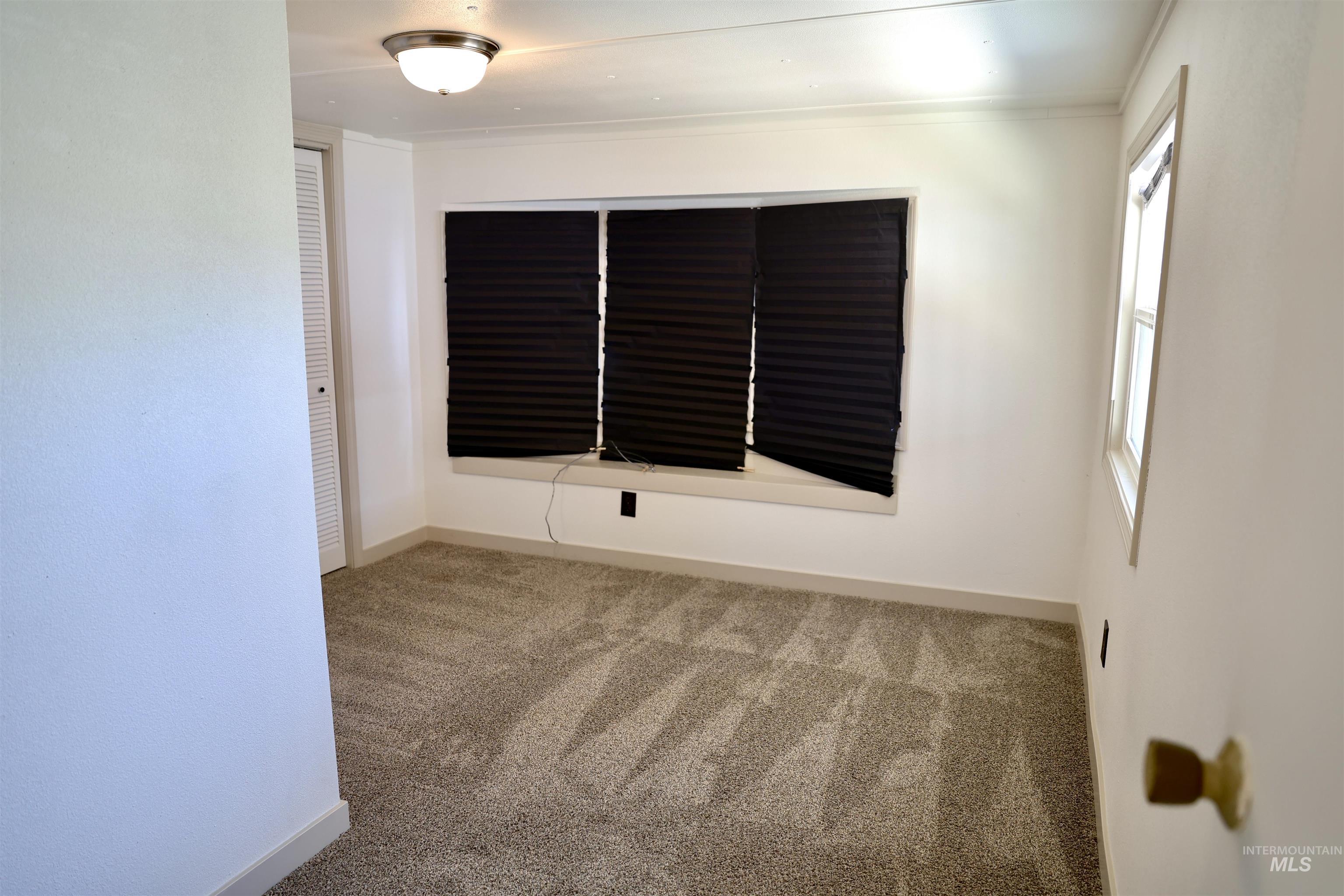 1640 E Main St Property Photo 16