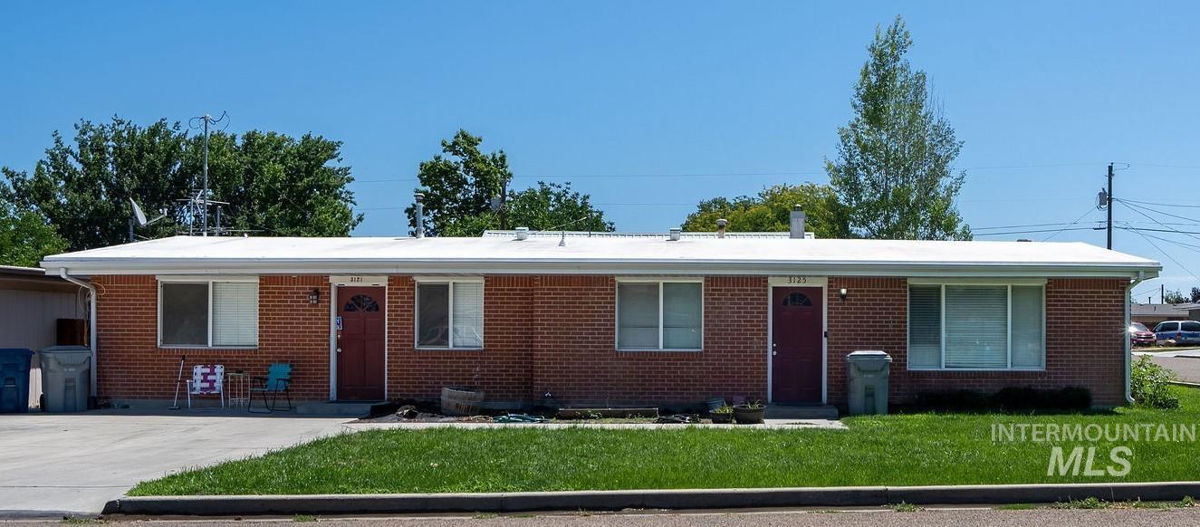 3121 & 3125 College Ave Property Photo 1