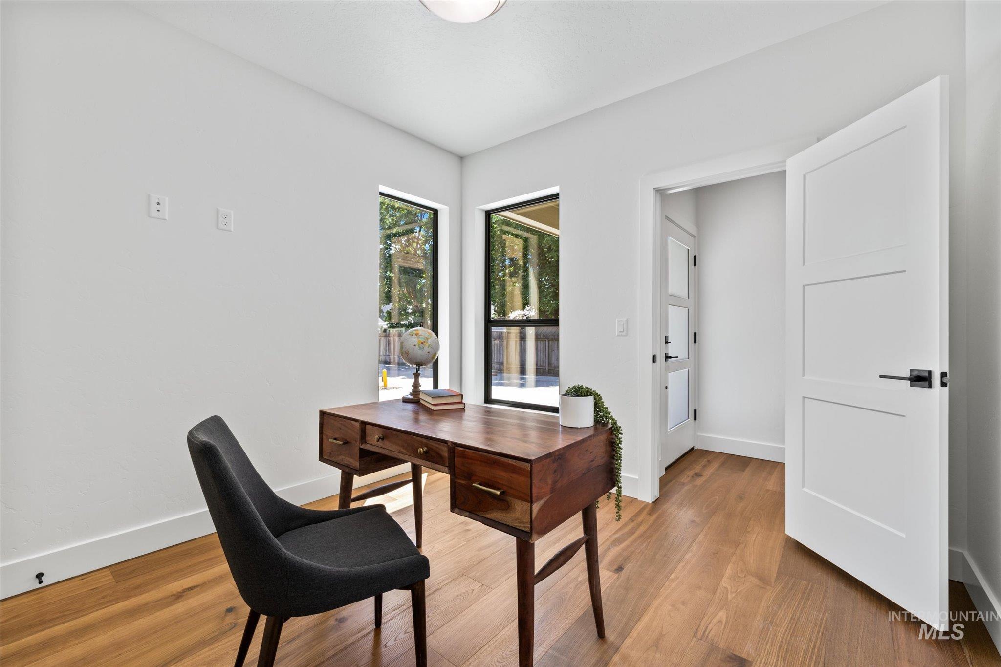 999 N Kimball St Property Photo 31