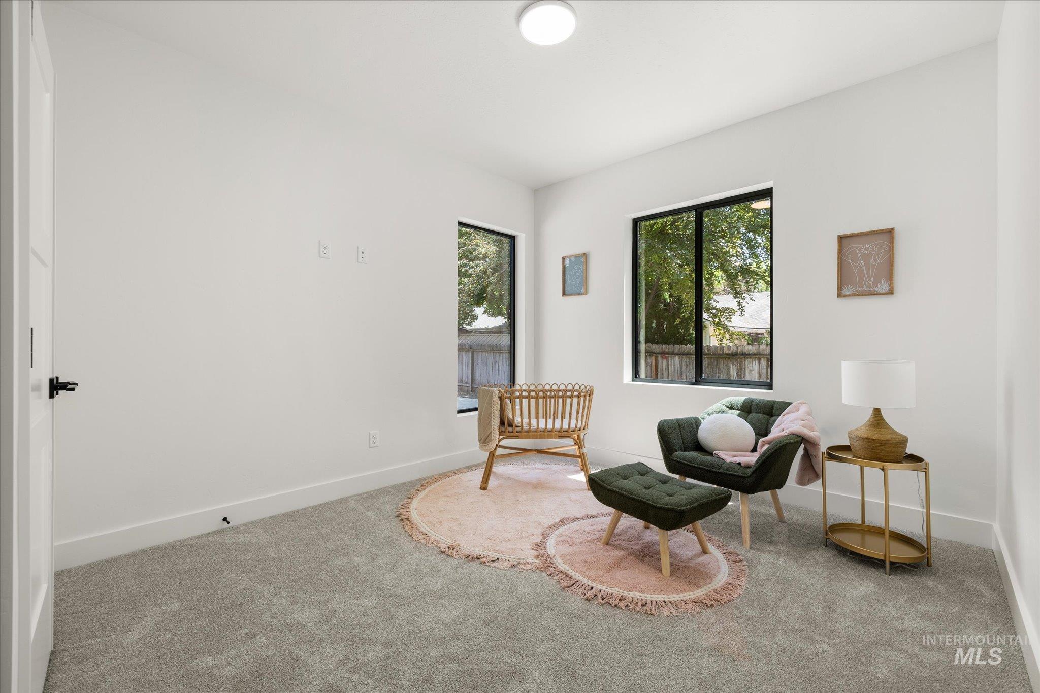 999 N Kimball St Property Photo 36