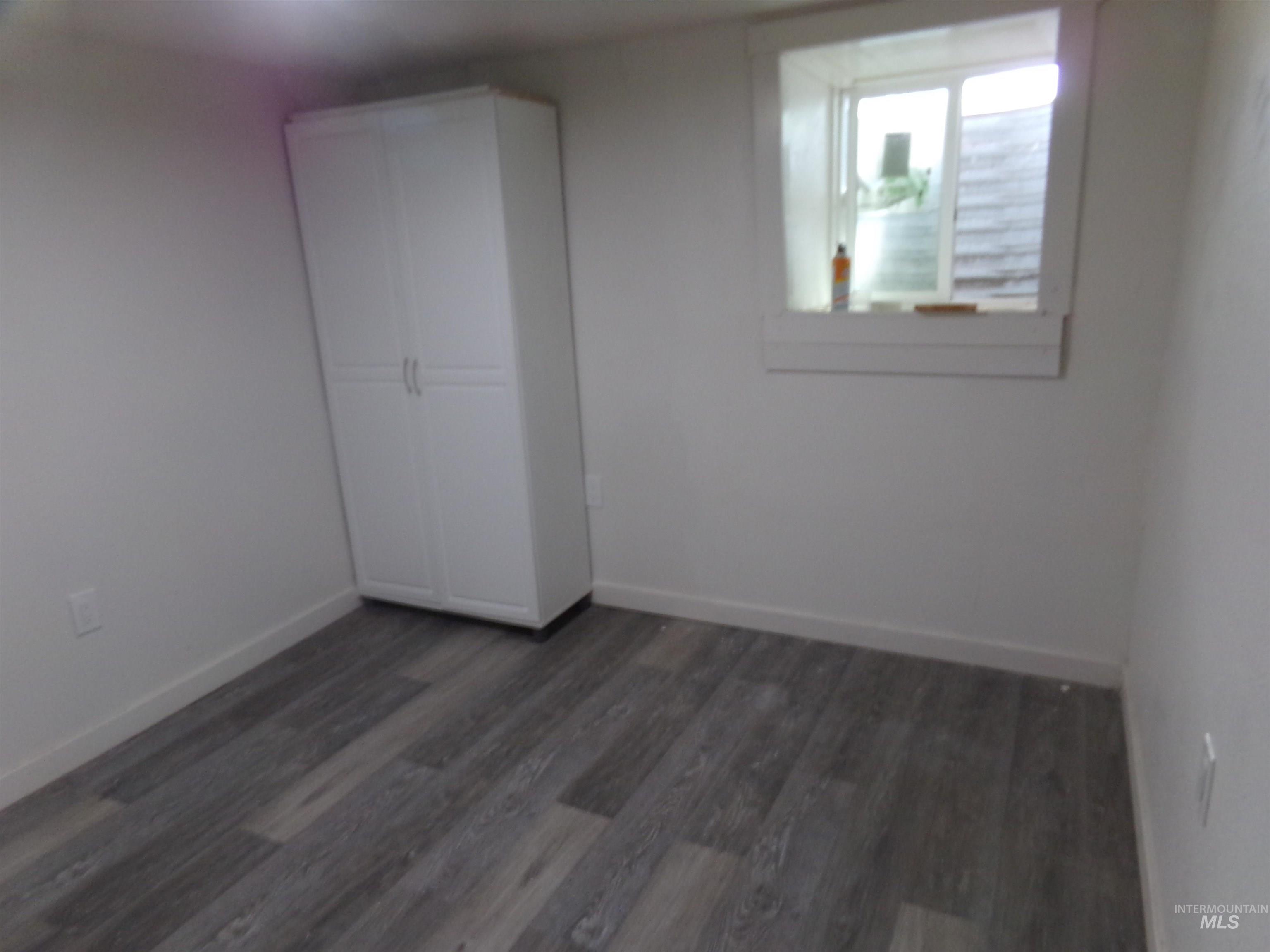 320 Miller St Property Photo 29