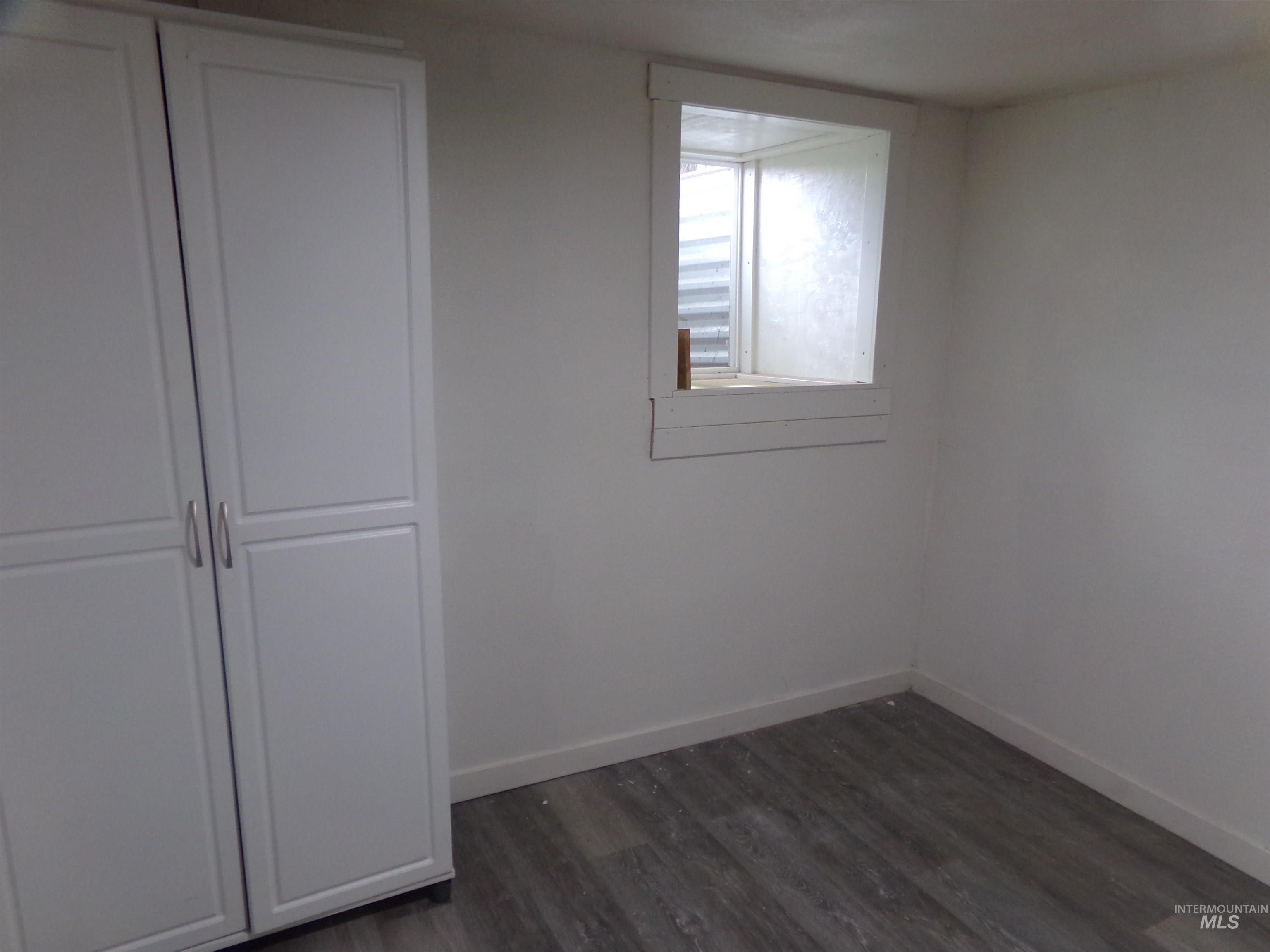 320 Miller St Property Photo 38