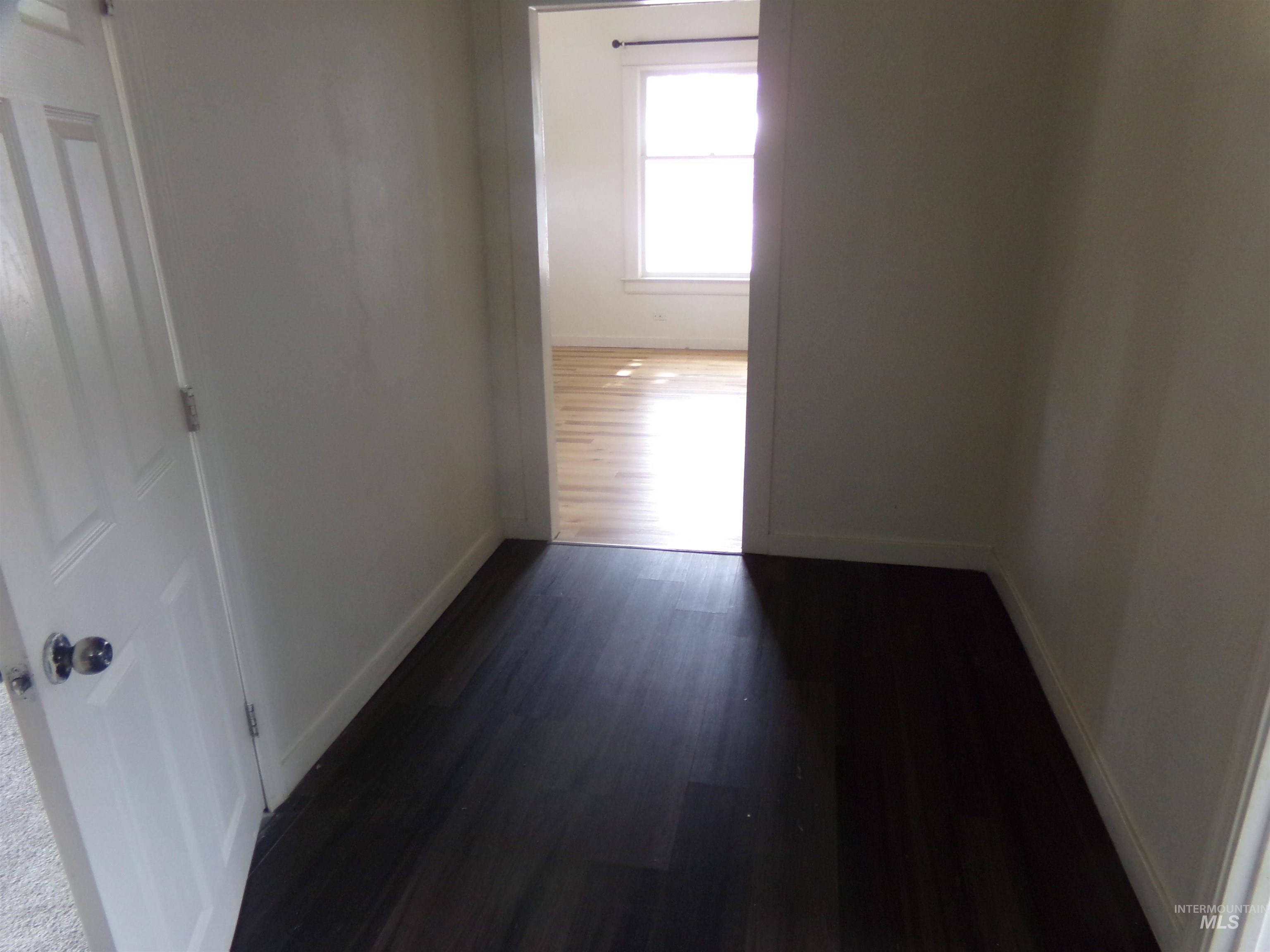 320 Miller St Property Photo 40