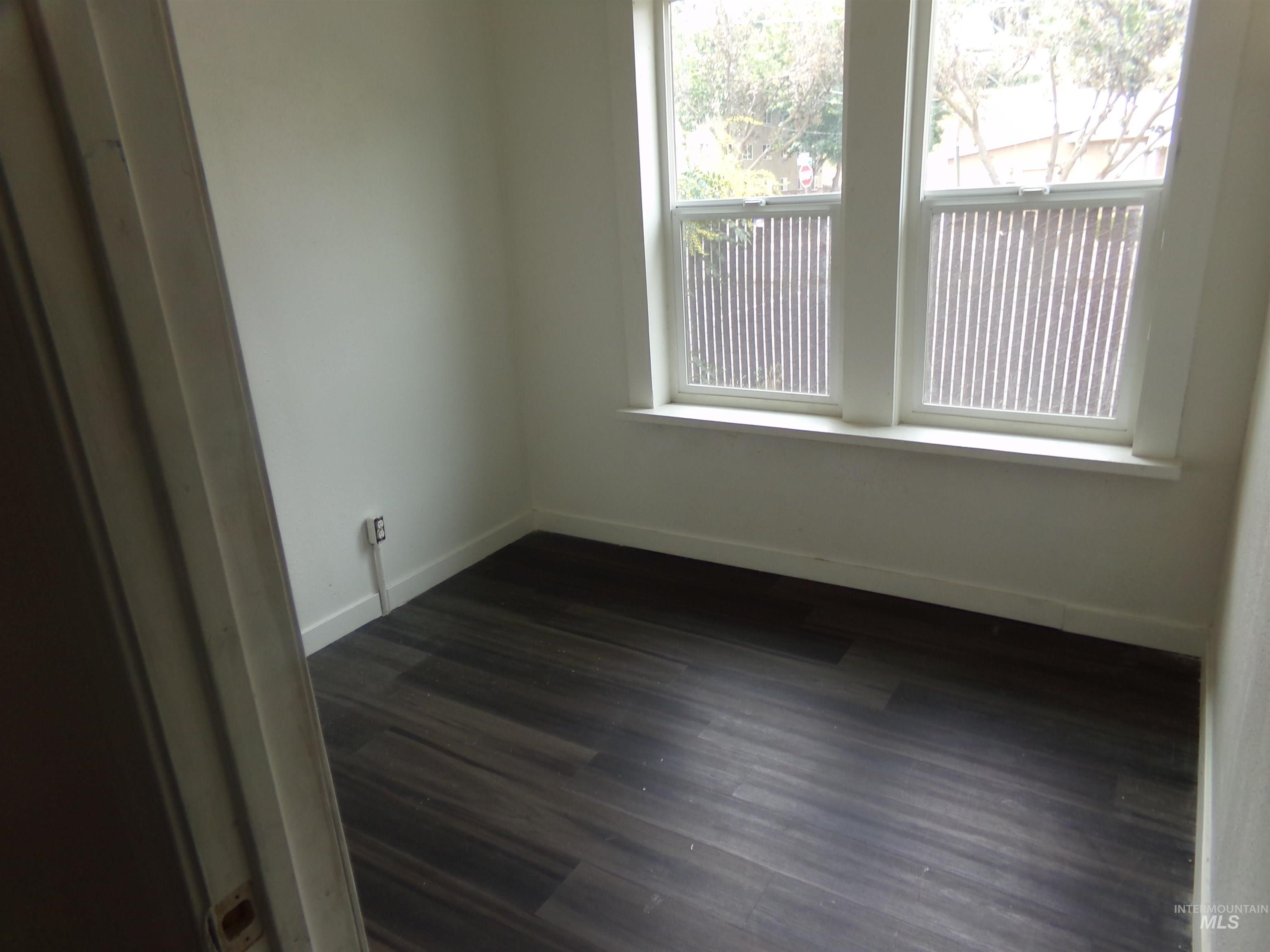 320 Miller St Property Photo 42