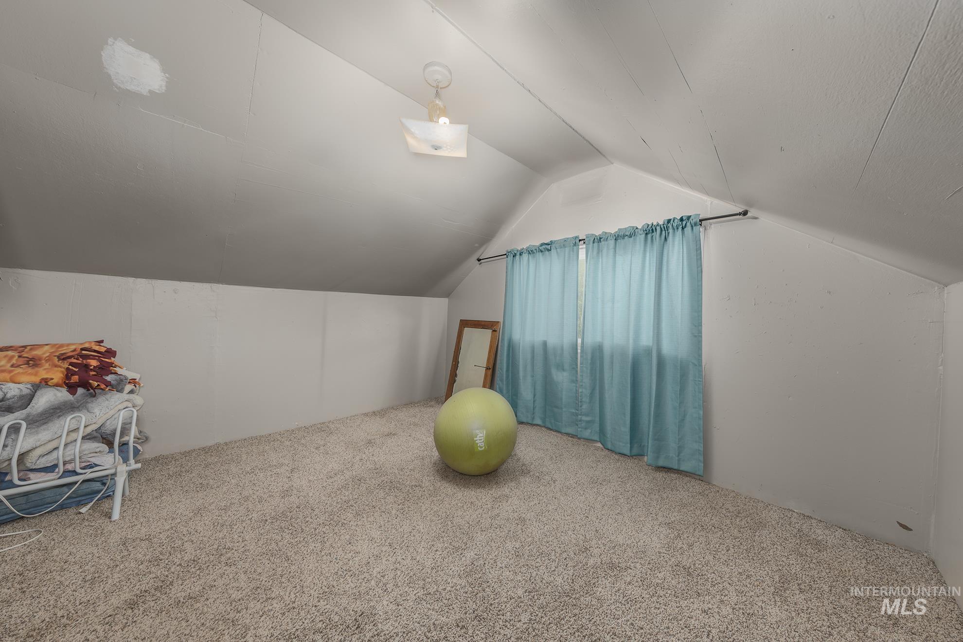 1025 W Galloway Ave Property Photo 16