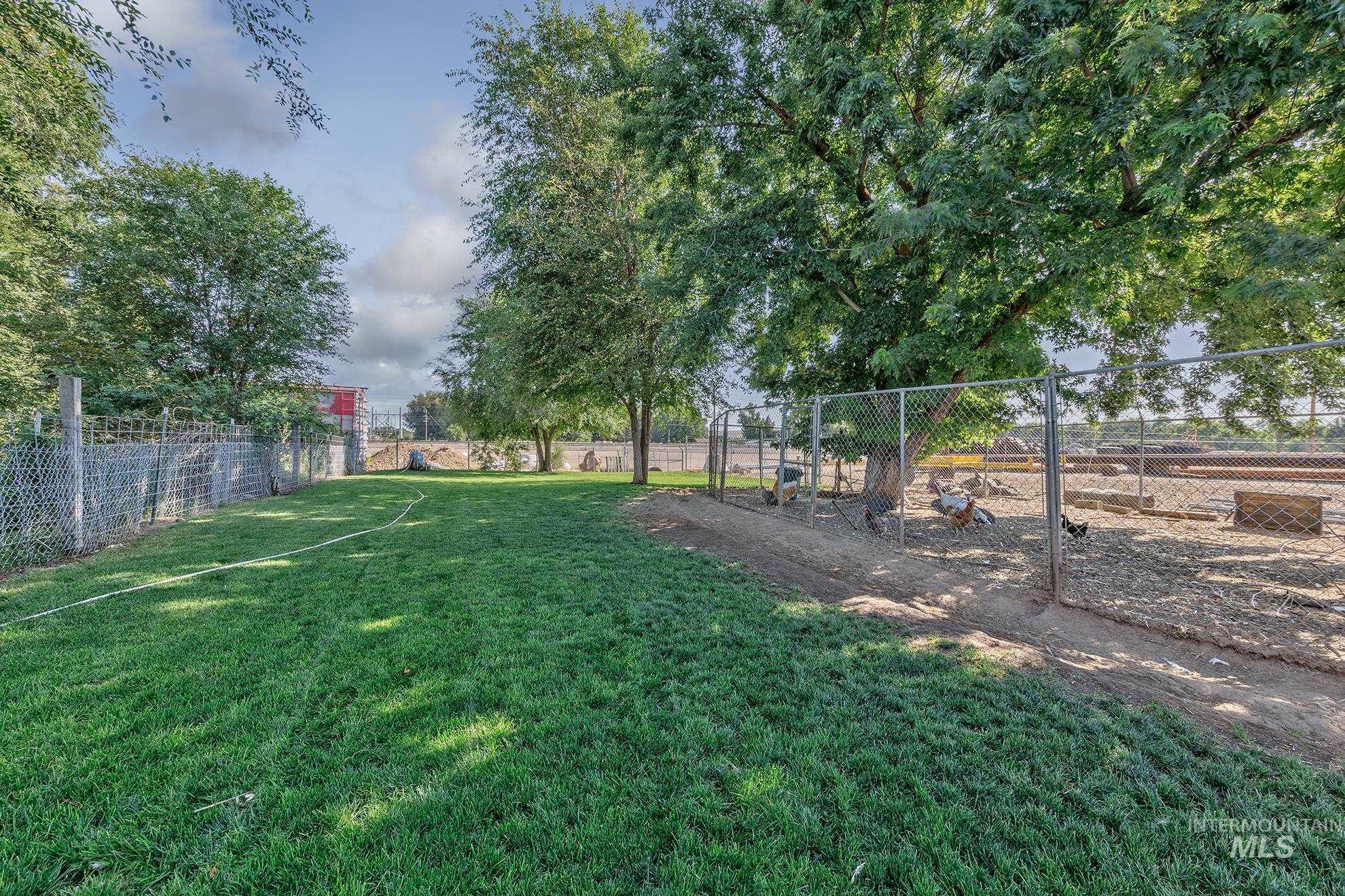 1025 W Galloway Ave Property Photo 20