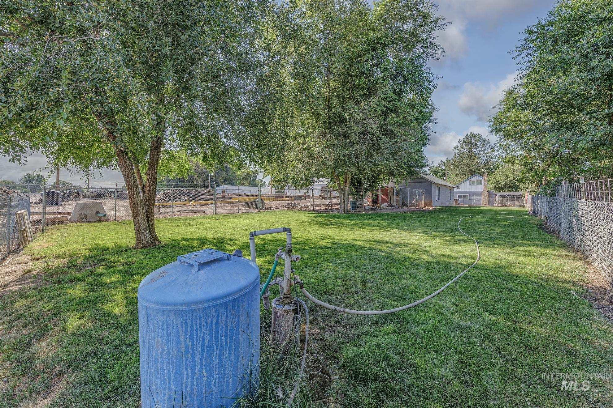 1025 W Galloway Ave Property Photo 22