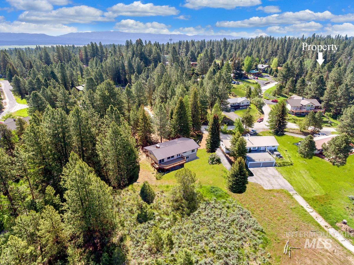 903 Divot Circle Property Photo 3